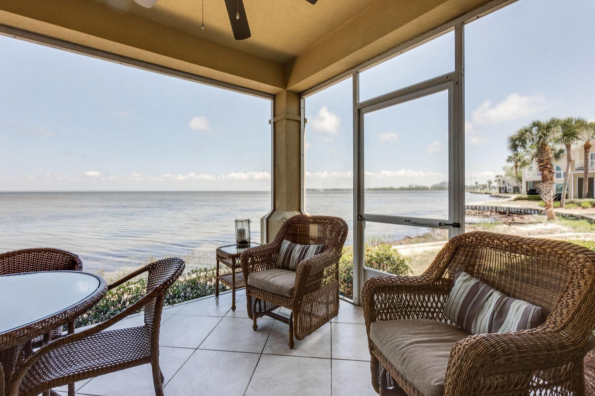 NORTH SHORE T/H - Residential