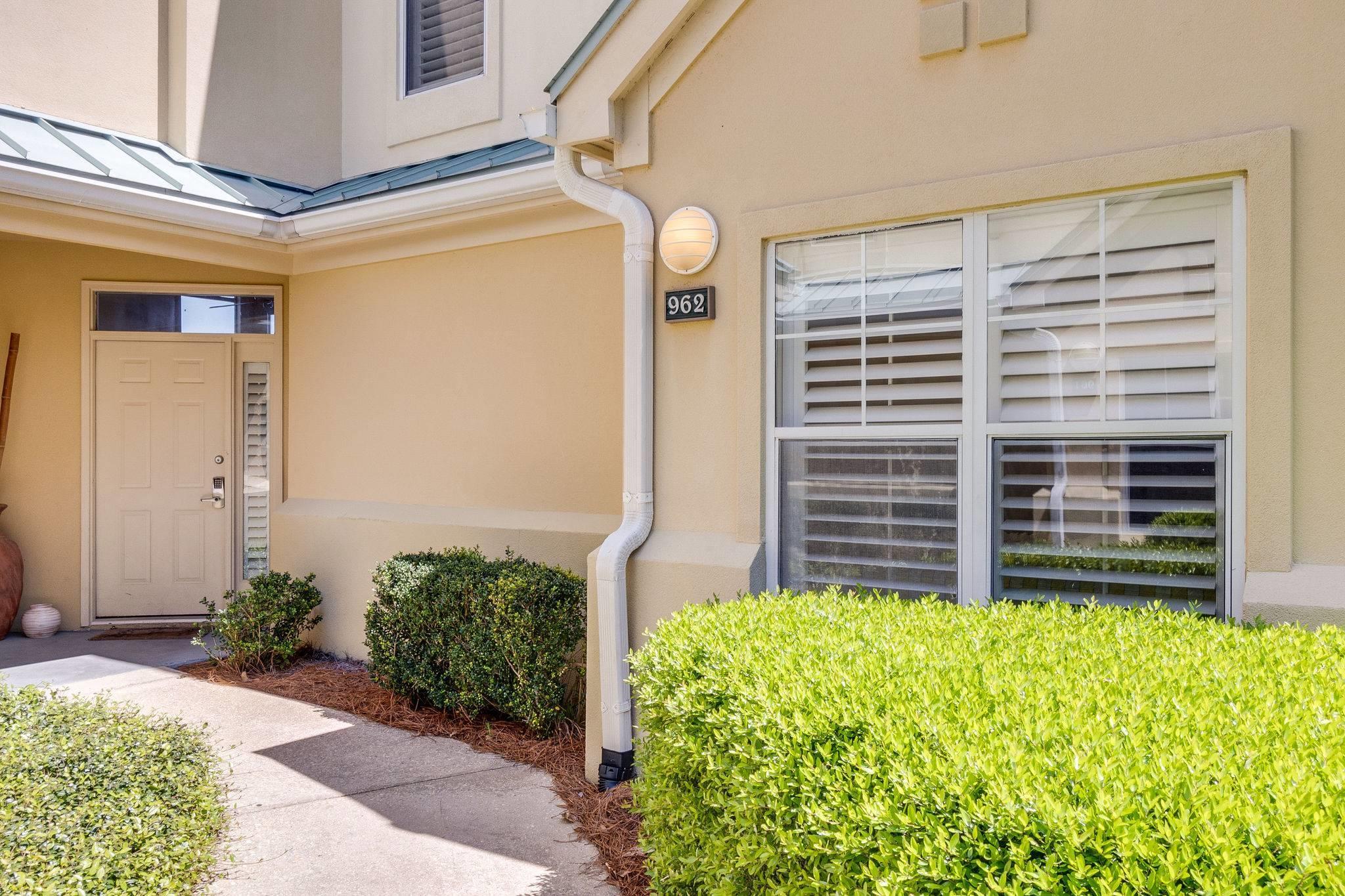 NORTH SHORE T/H - Residential