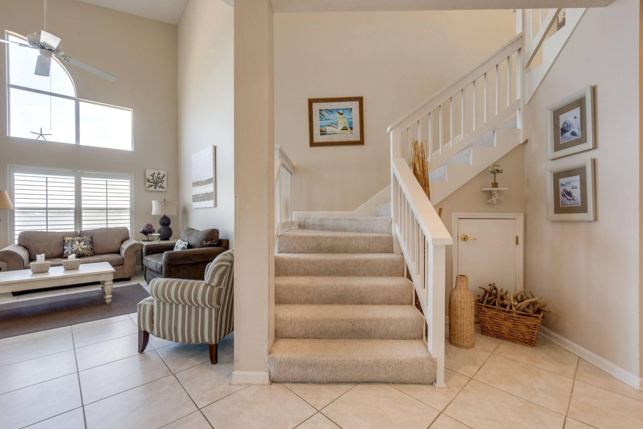 NORTH SHORE T/H - Residential