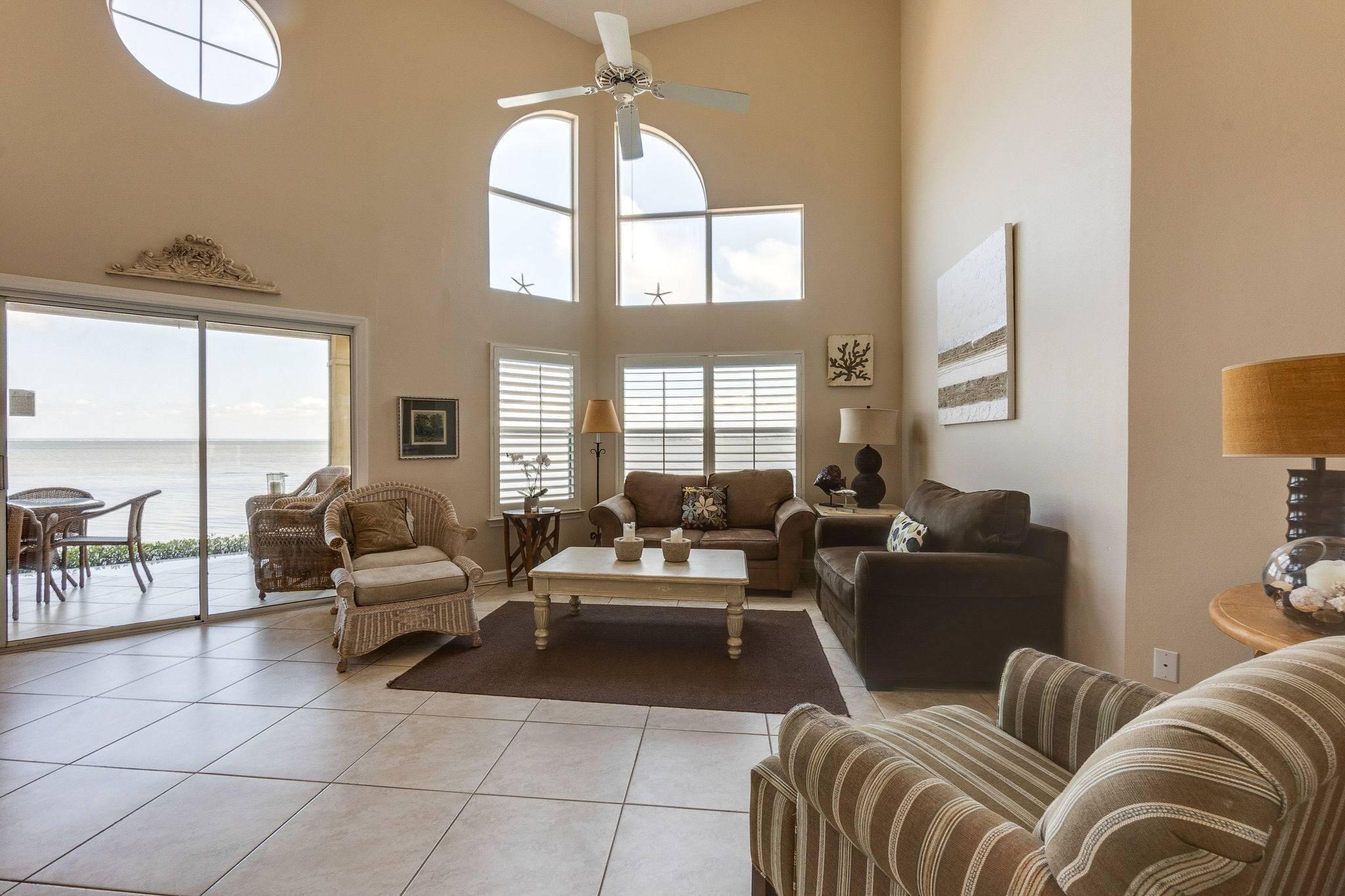 NORTH SHORE T/H - Residential