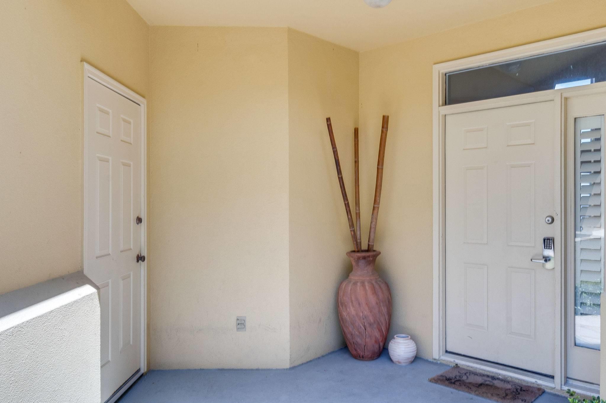 NORTH SHORE T/H - Residential