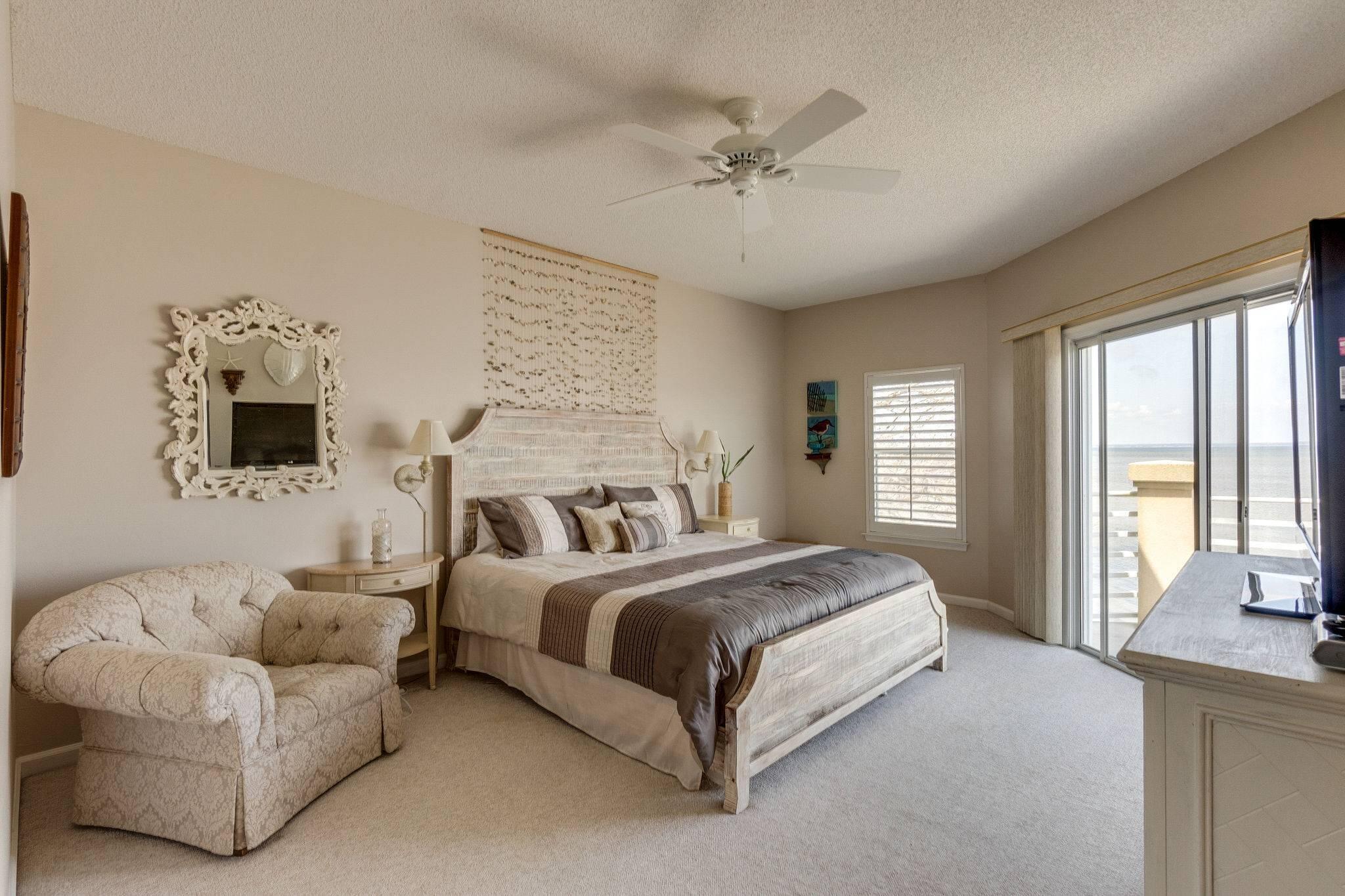 NORTH SHORE T/H - Residential