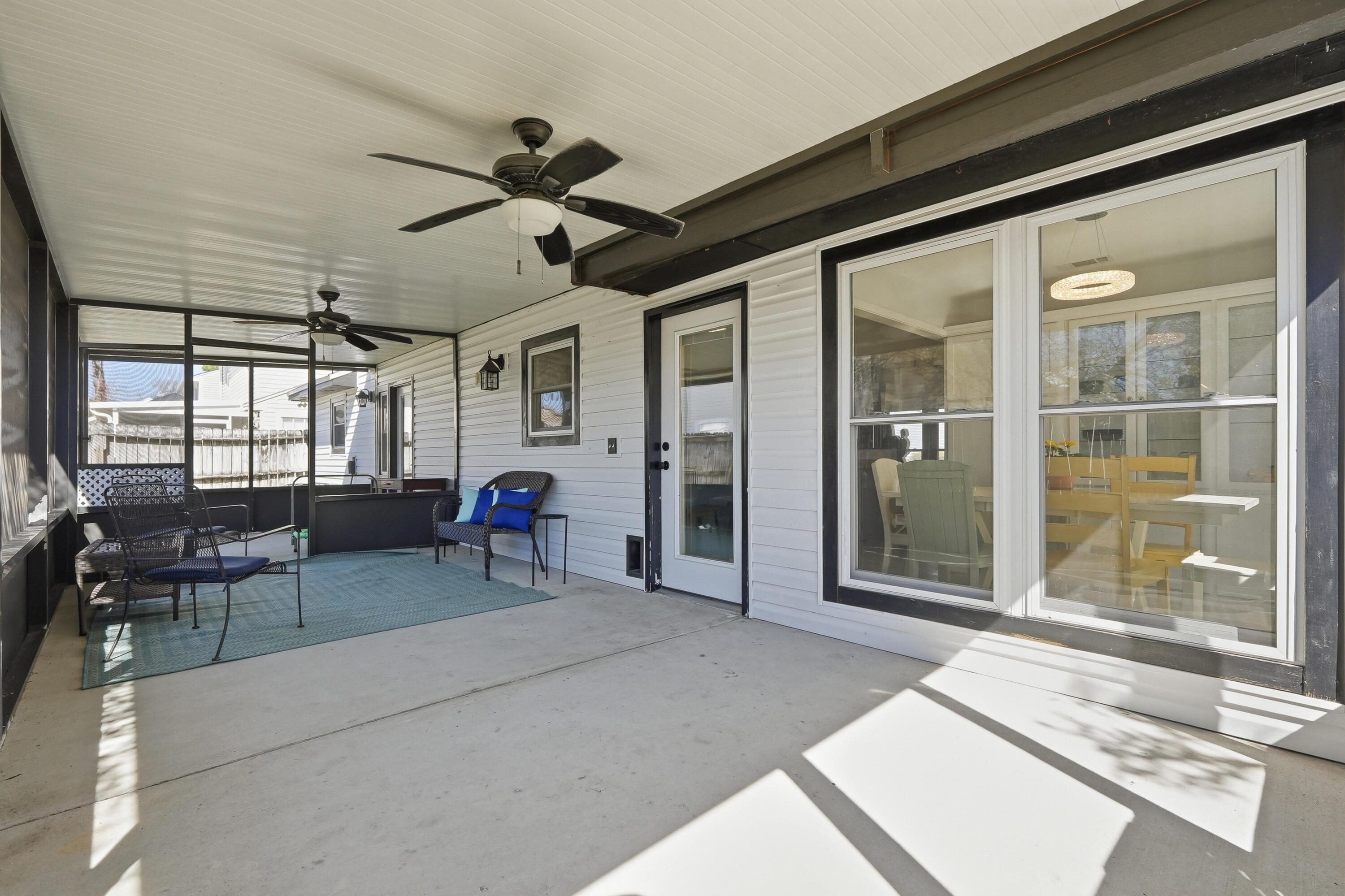 CANTERBURY WOODS - Residential