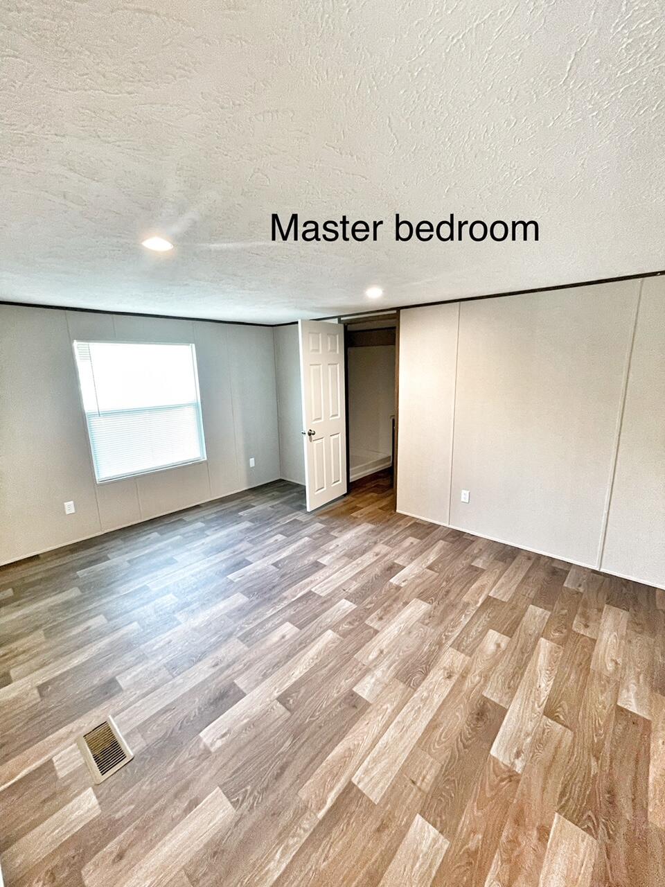 OAKWOOD HILLS UNIT 3 - Residential