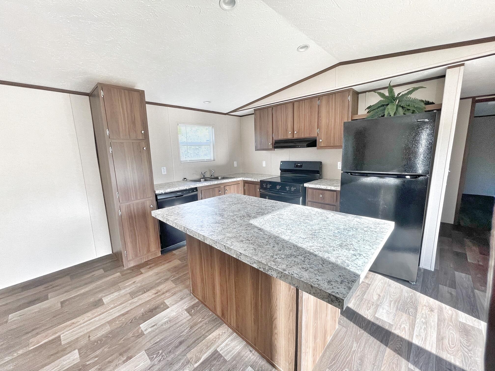 OAKWOOD HILLS UNIT 3 - Residential