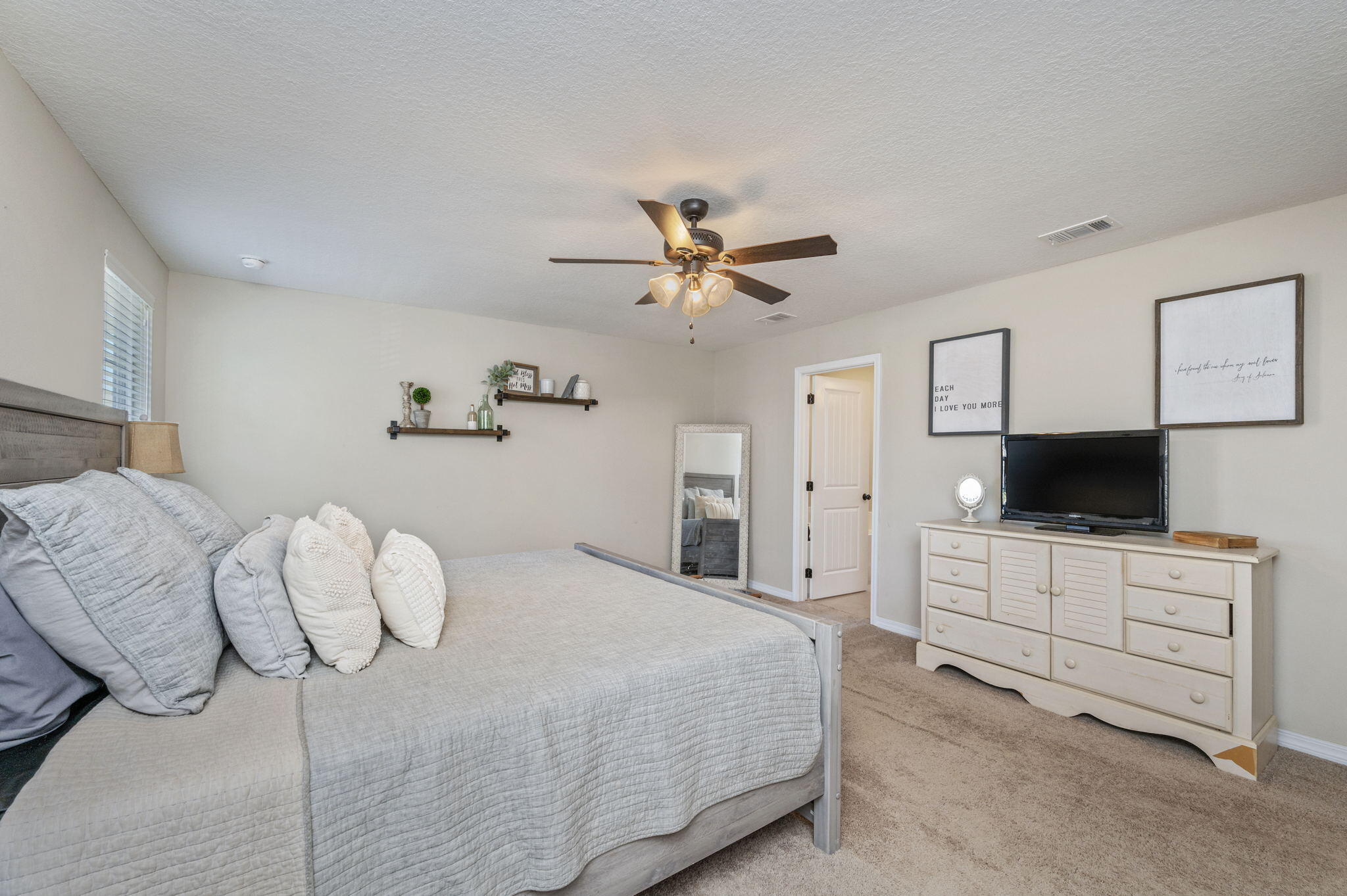 STILLWELL ESTATES - Residential