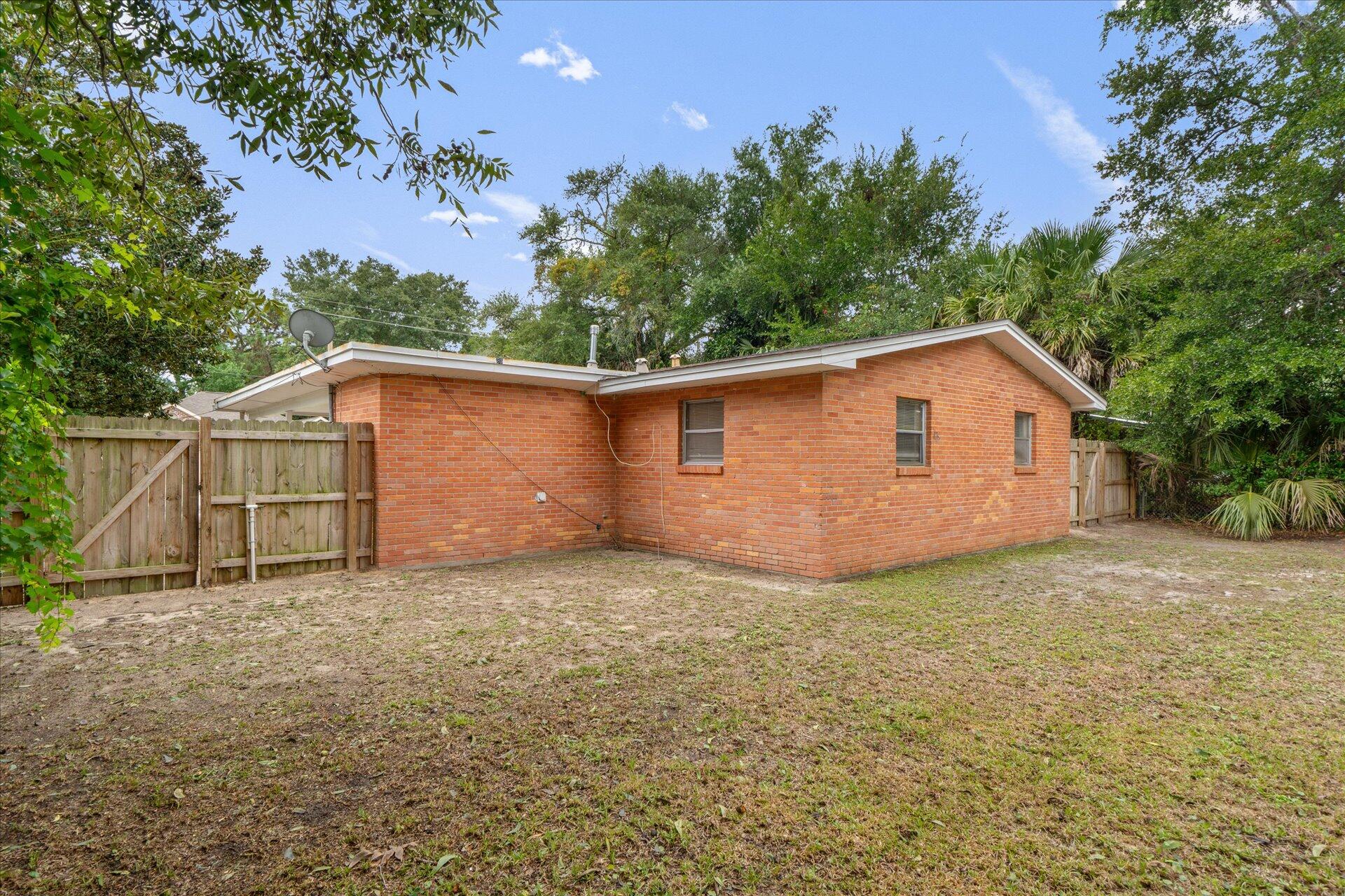 GARNIERS BEACH 6TH - Residential