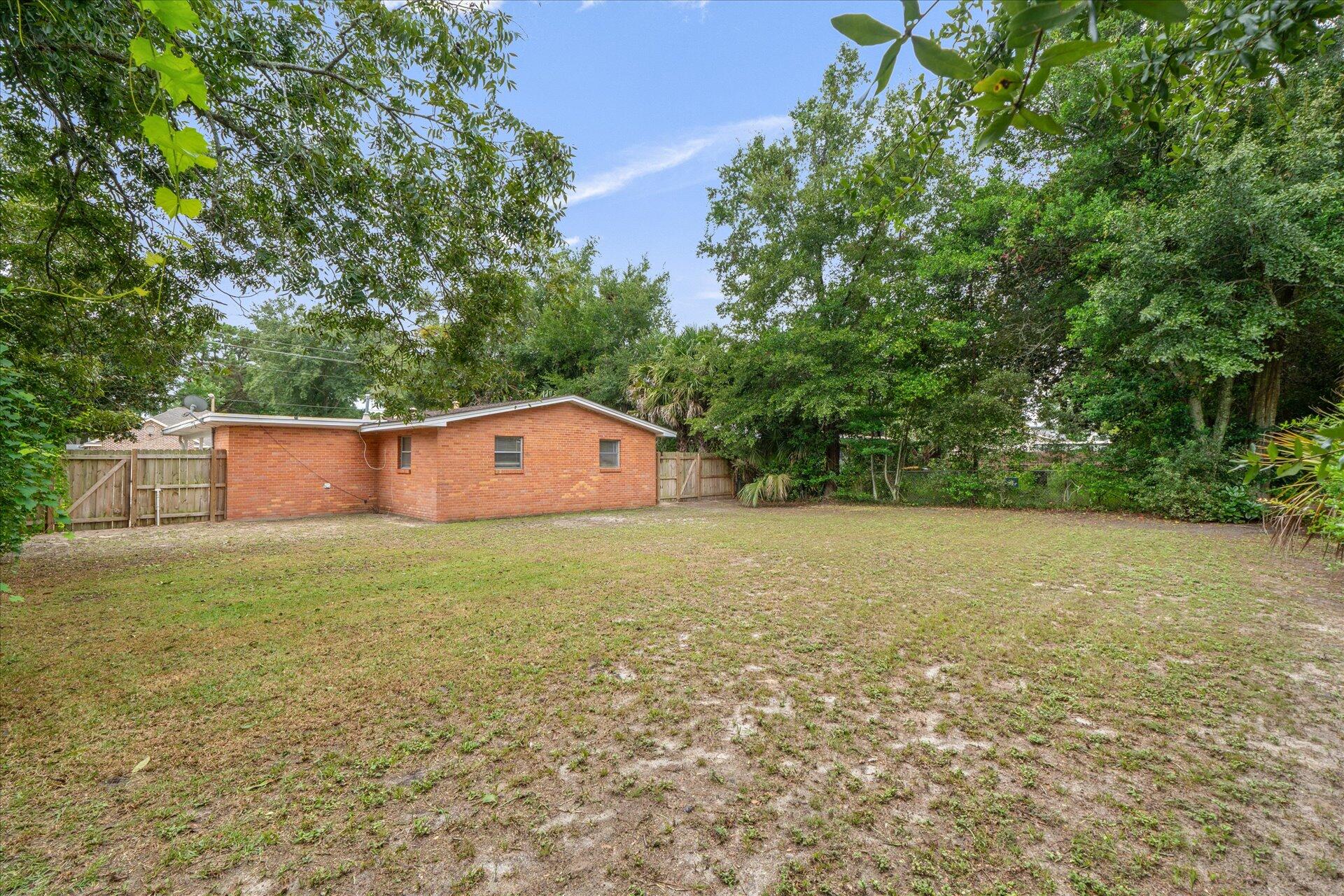 GARNIERS BEACH 6TH - Residential