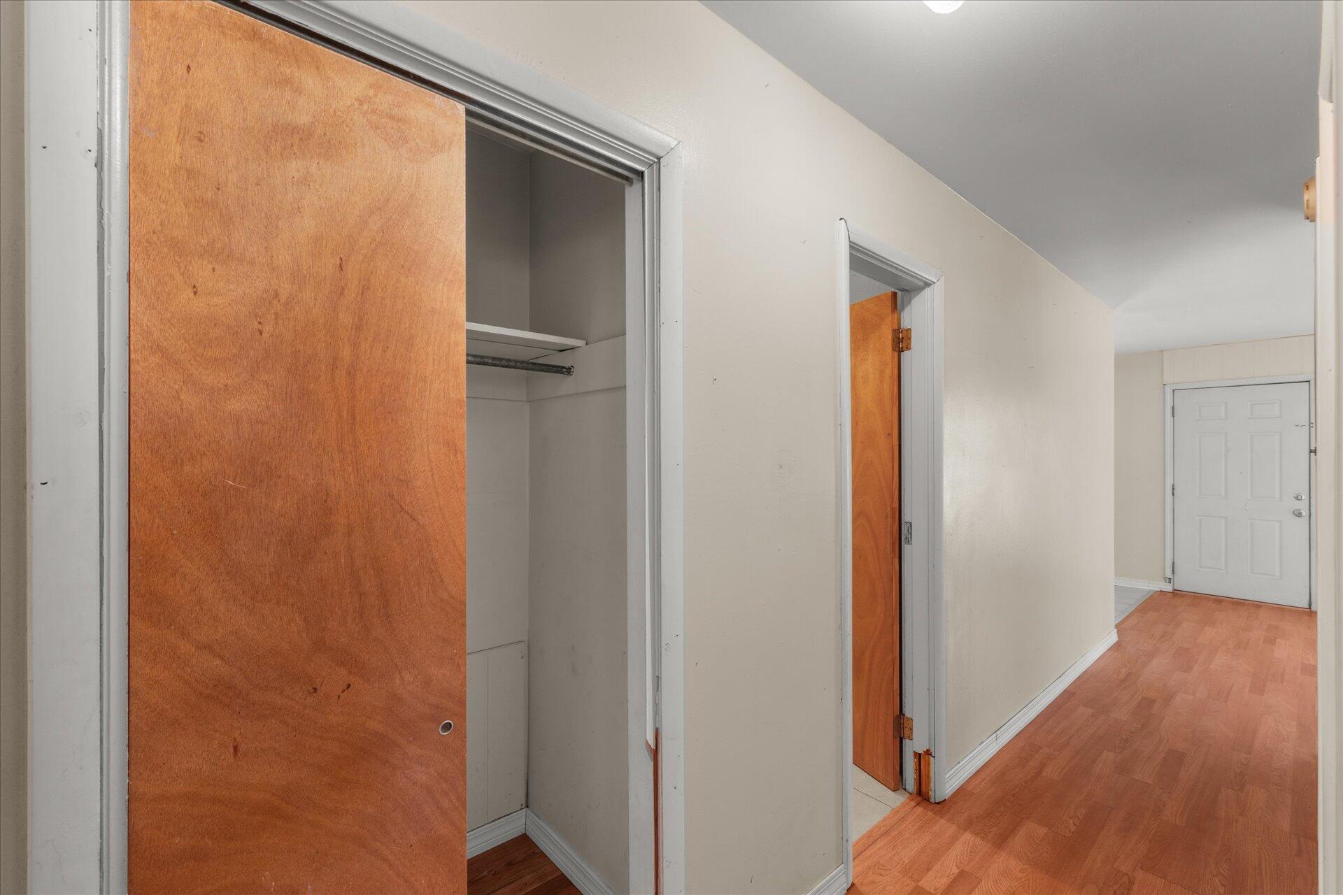 GARNIERS BEACH 6TH - Residential