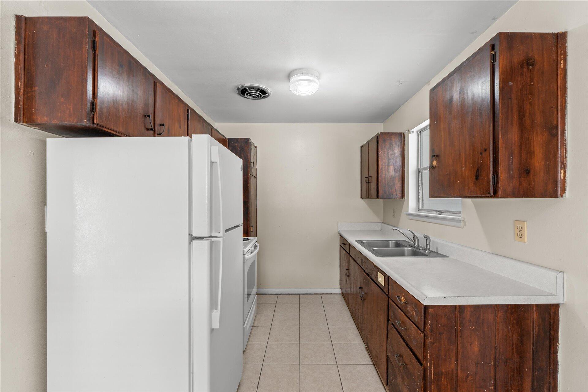 GARNIERS BEACH 6TH - Residential