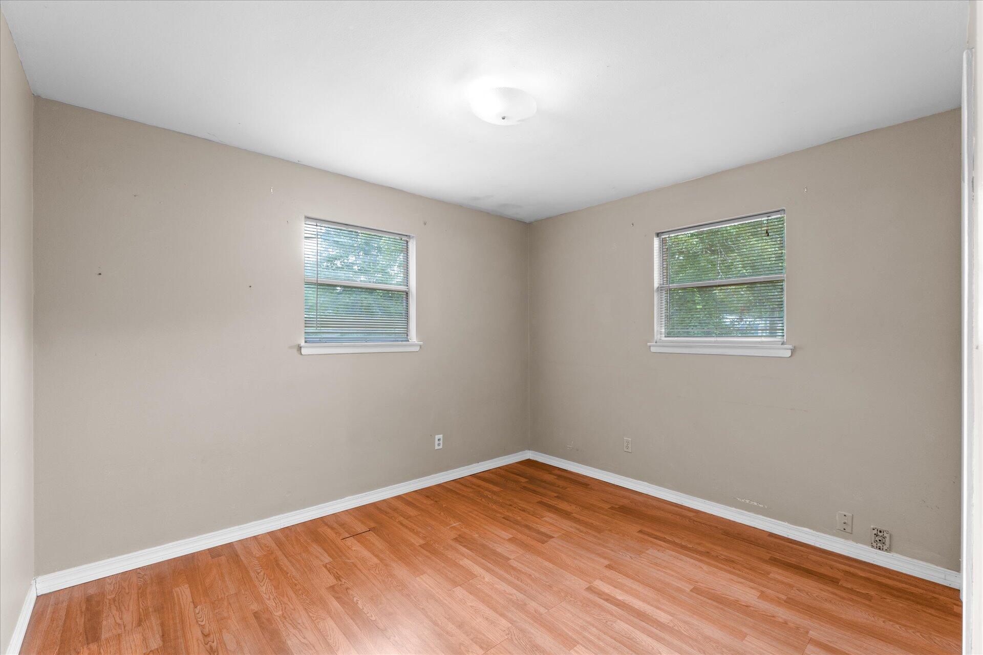 GARNIERS BEACH 6TH - Residential