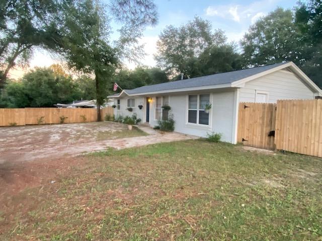 LAKEVIEW S/D LOT 13 BLK B - Residential