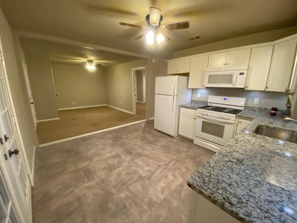 LAKEVIEW S/D LOT 13 BLK B - Residential