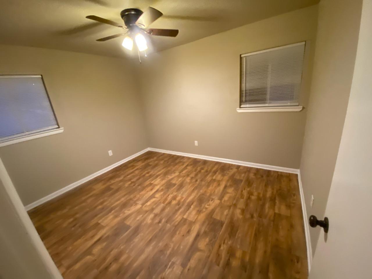 LAKEVIEW S/D LOT 13 BLK B - Residential