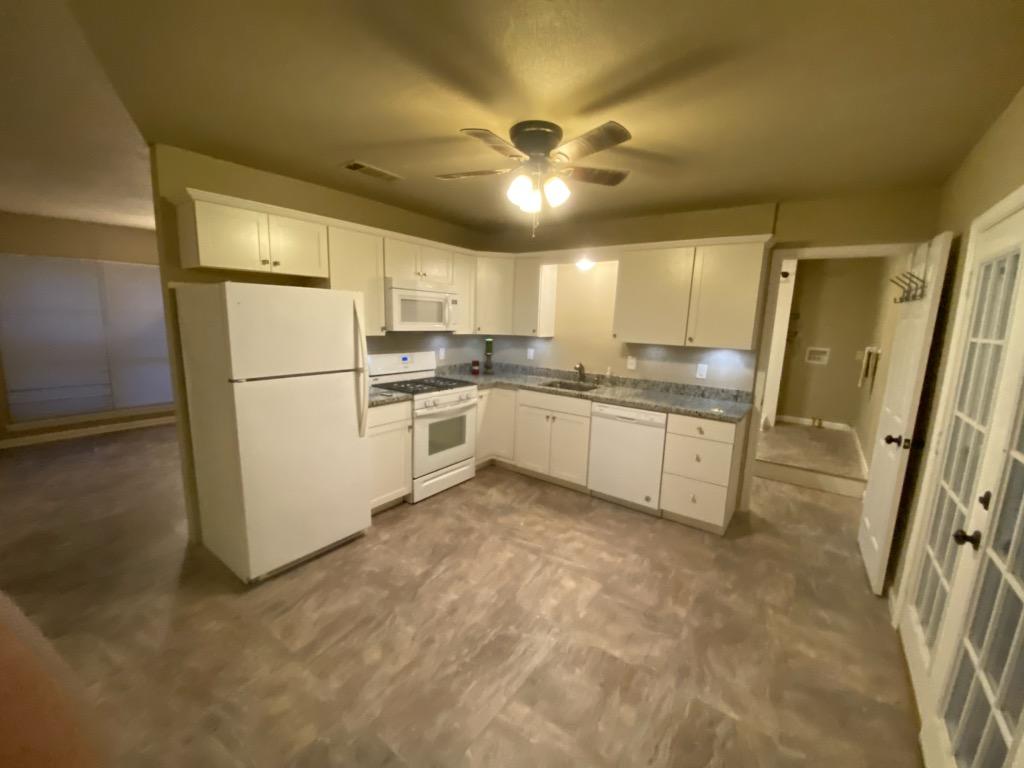 LAKEVIEW S/D LOT 13 BLK B - Residential