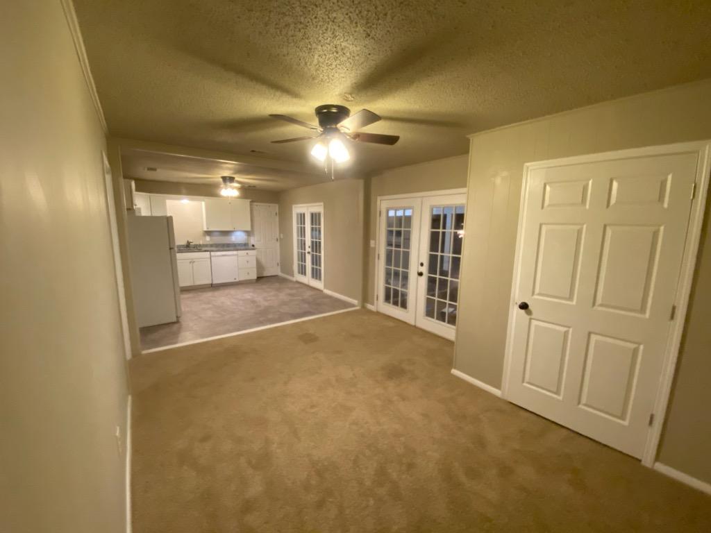 LAKEVIEW S/D LOT 13 BLK B - Residential