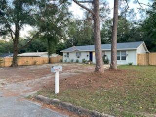 LAKEVIEW S/D LOT 13 BLK B - Residential