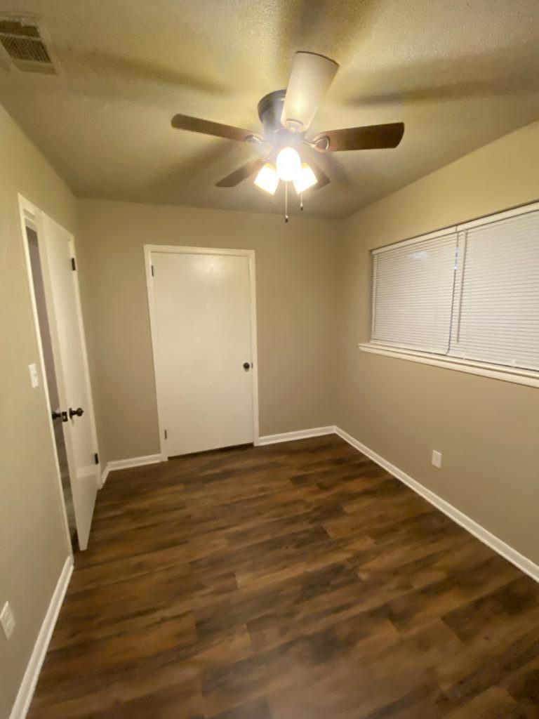 LAKEVIEW S/D LOT 13 BLK B - Residential