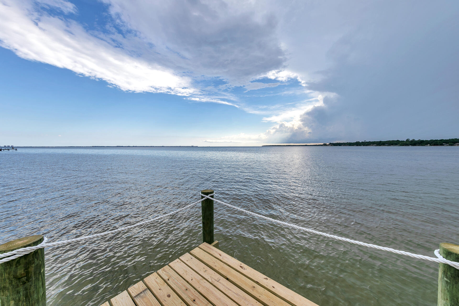 BAY VILLAS CONDOS - Residential