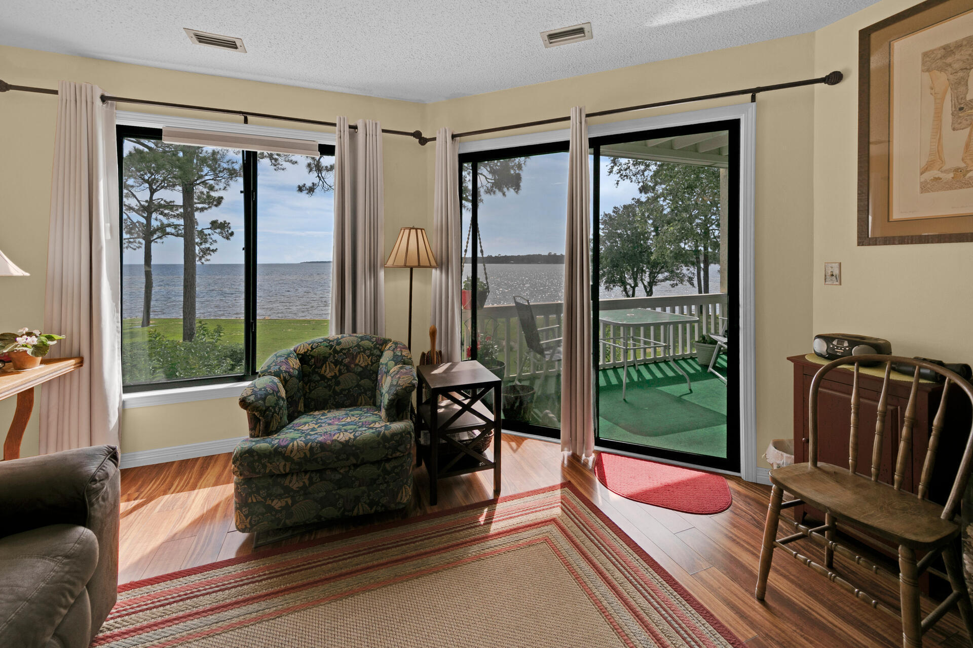 BAY VILLAS CONDOS - Residential