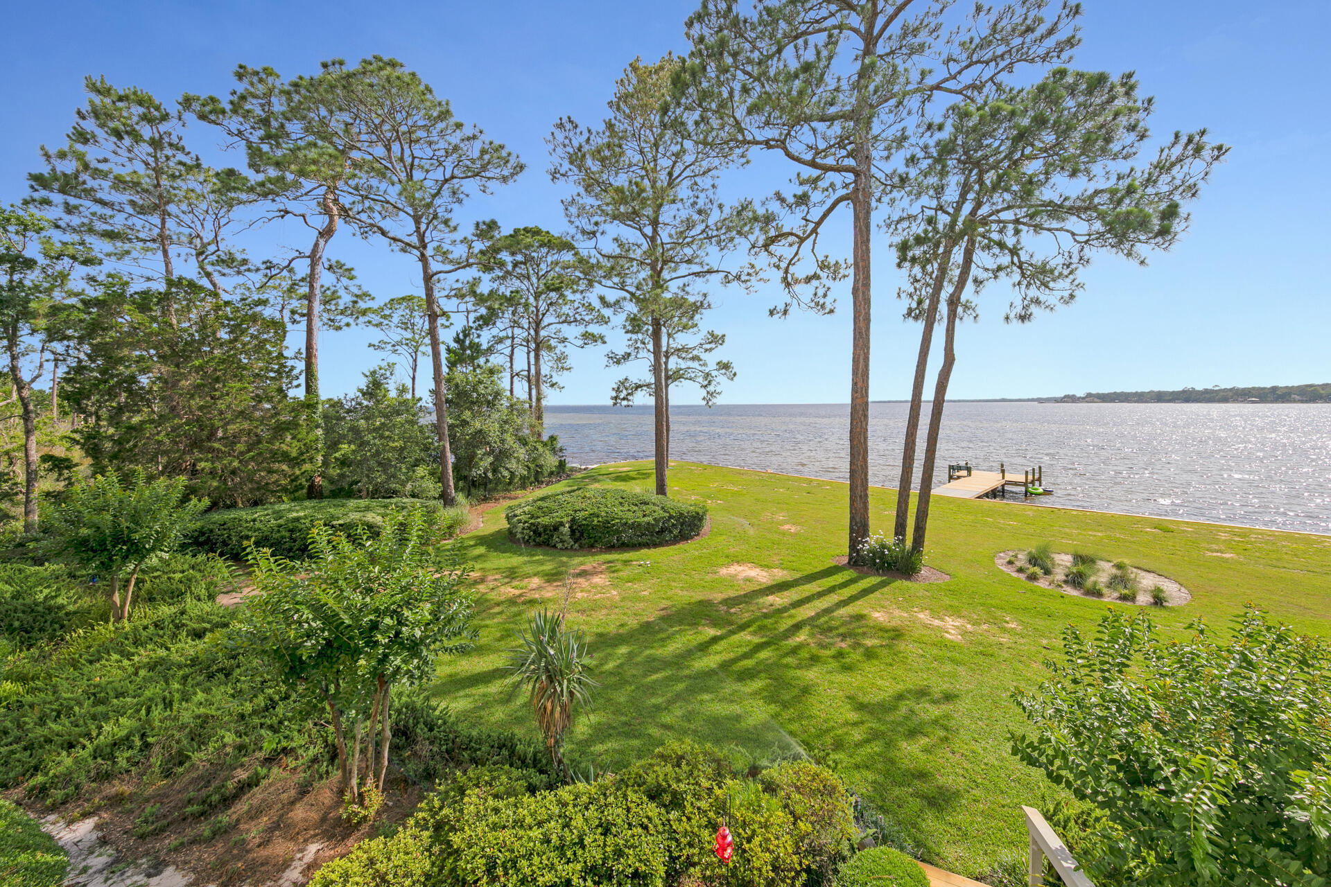 BAY VILLAS CONDOS - Residential