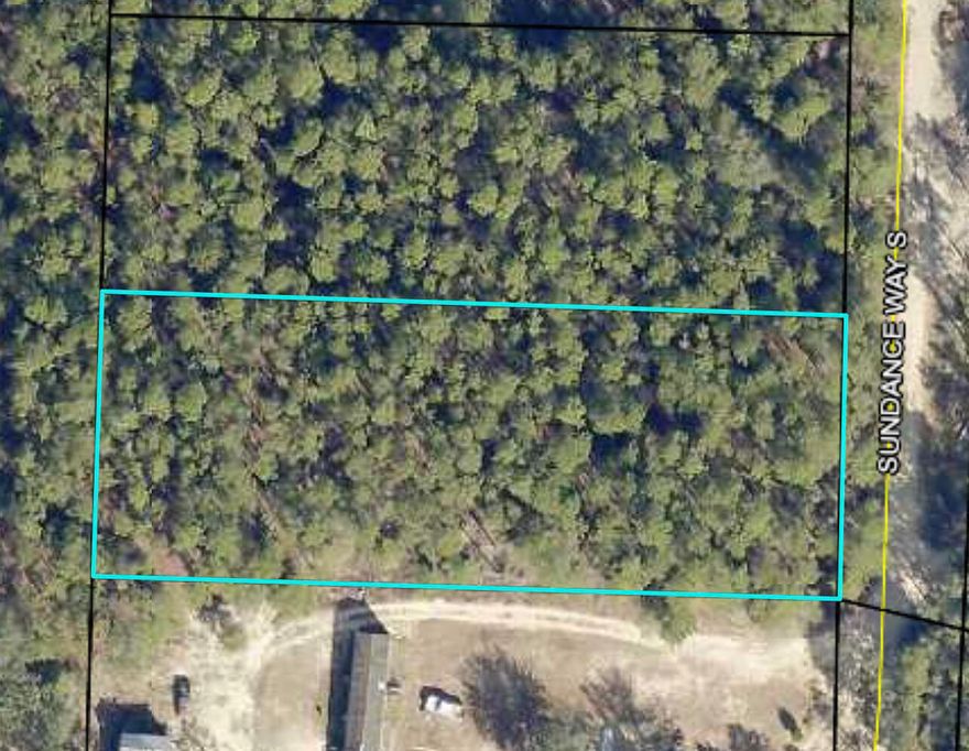 1.03 Acres perfect to build your dream home. This parcel has quick access to I-10.
Power lines on road.