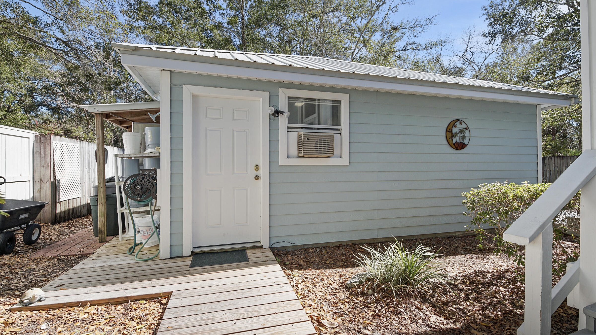 MIKERRI ACRES UNREC - Residential