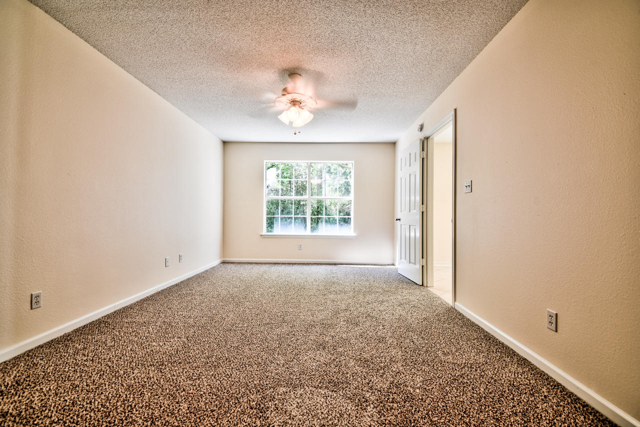 TIGER LAKE - Residential