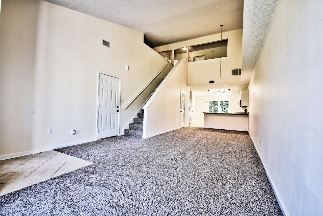 TIGER LAKE - Residential