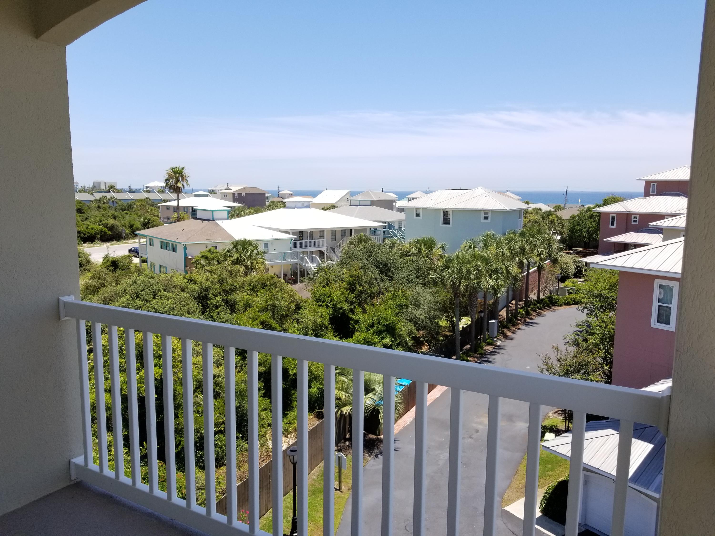 CASA DEL MAR - Residential