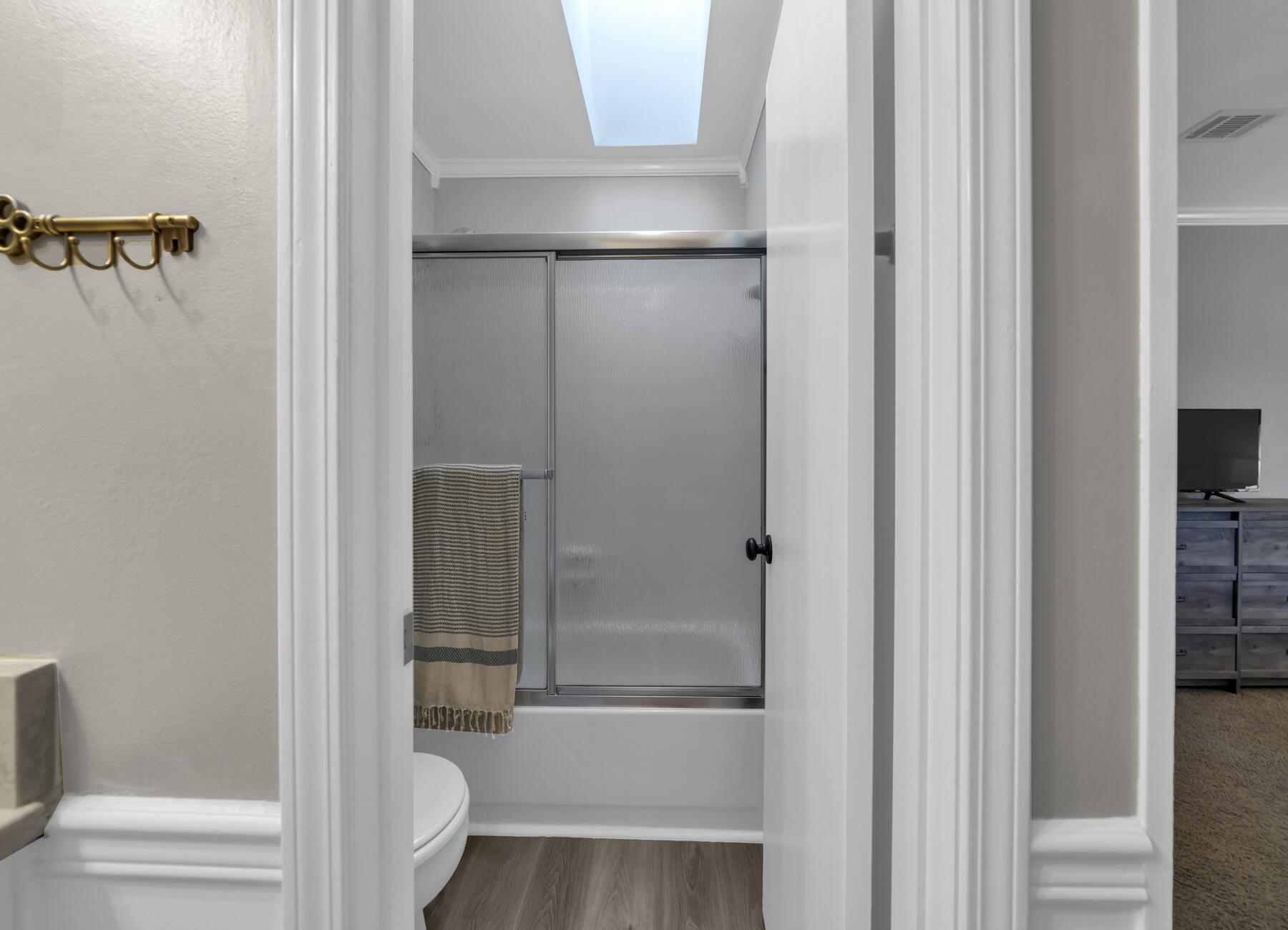 PALM CREST - Residential Lease