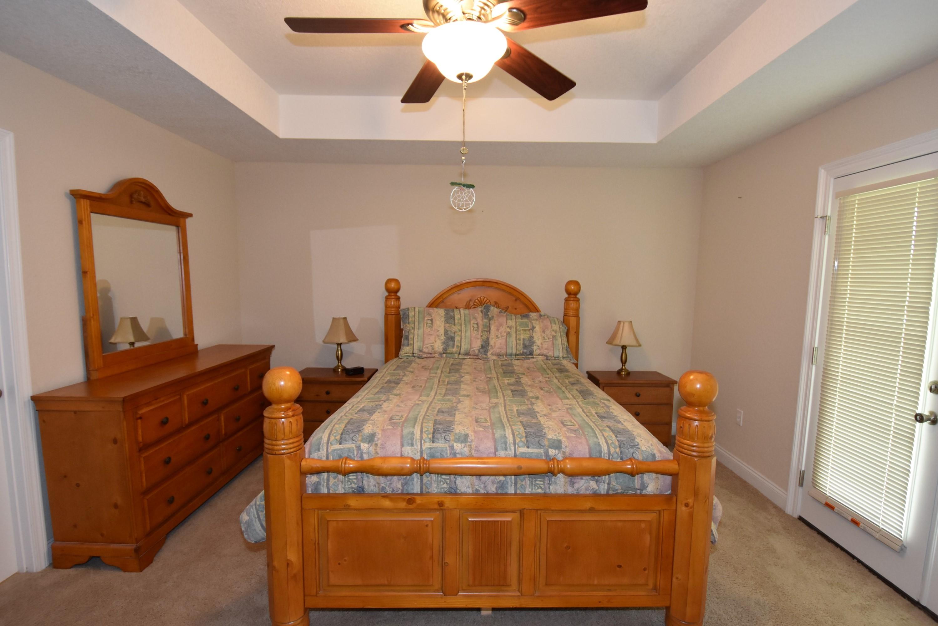 WHITE OAK ESTATES - Residential