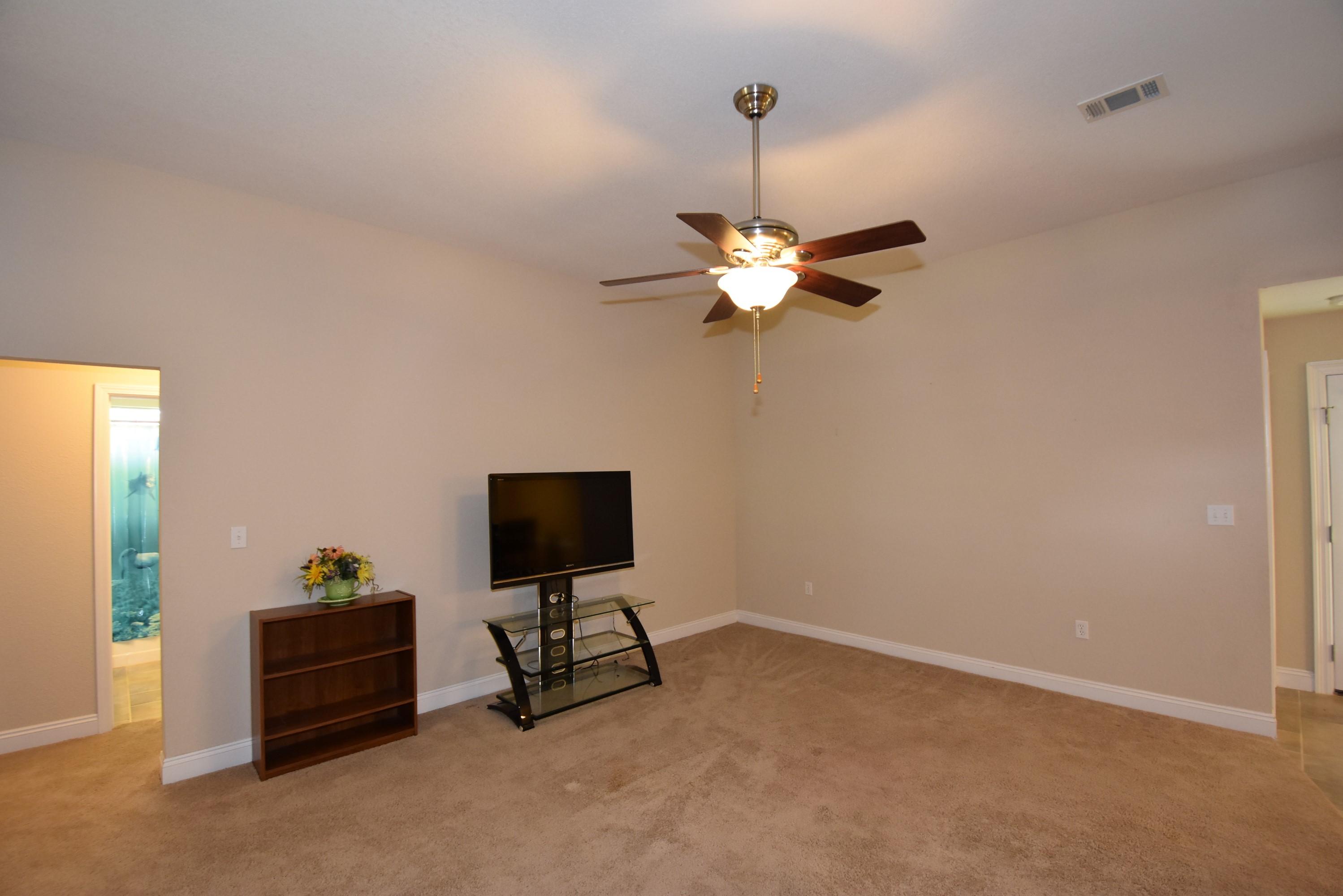 WHITE OAK ESTATES - Residential