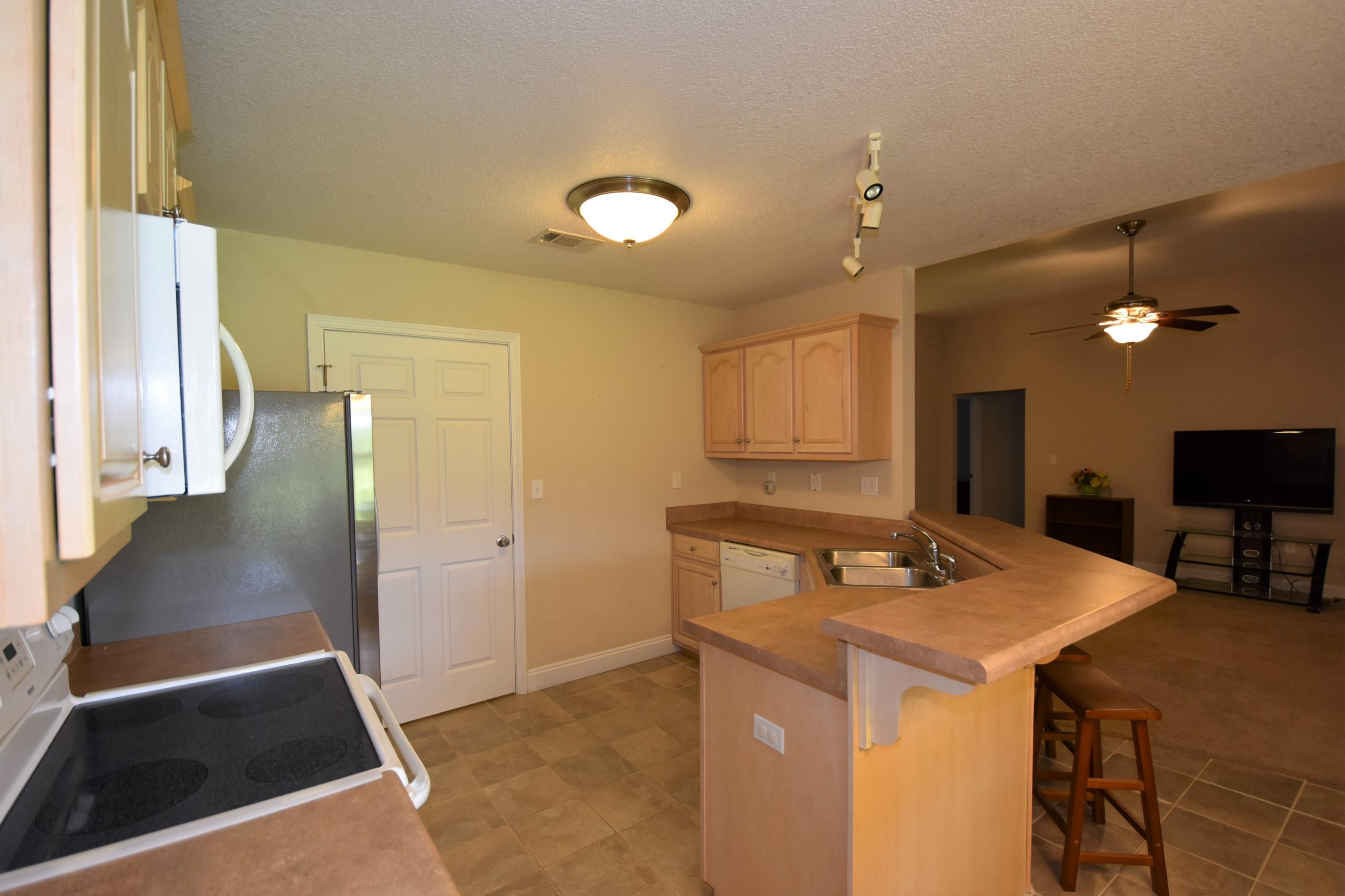 WHITE OAK ESTATES - Residential