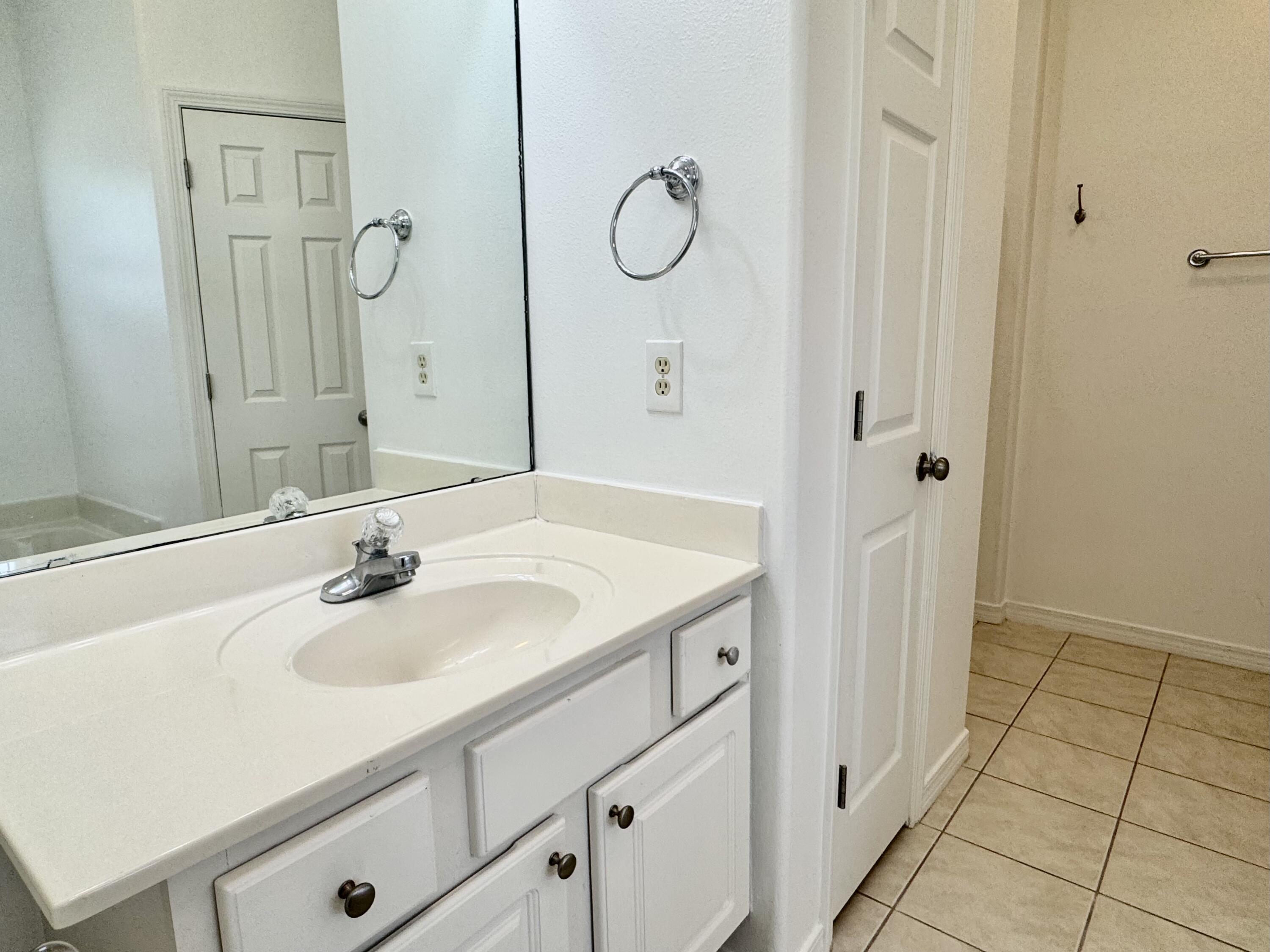 Emerald Walk (Aka Flamingo Village) - Residential Lease