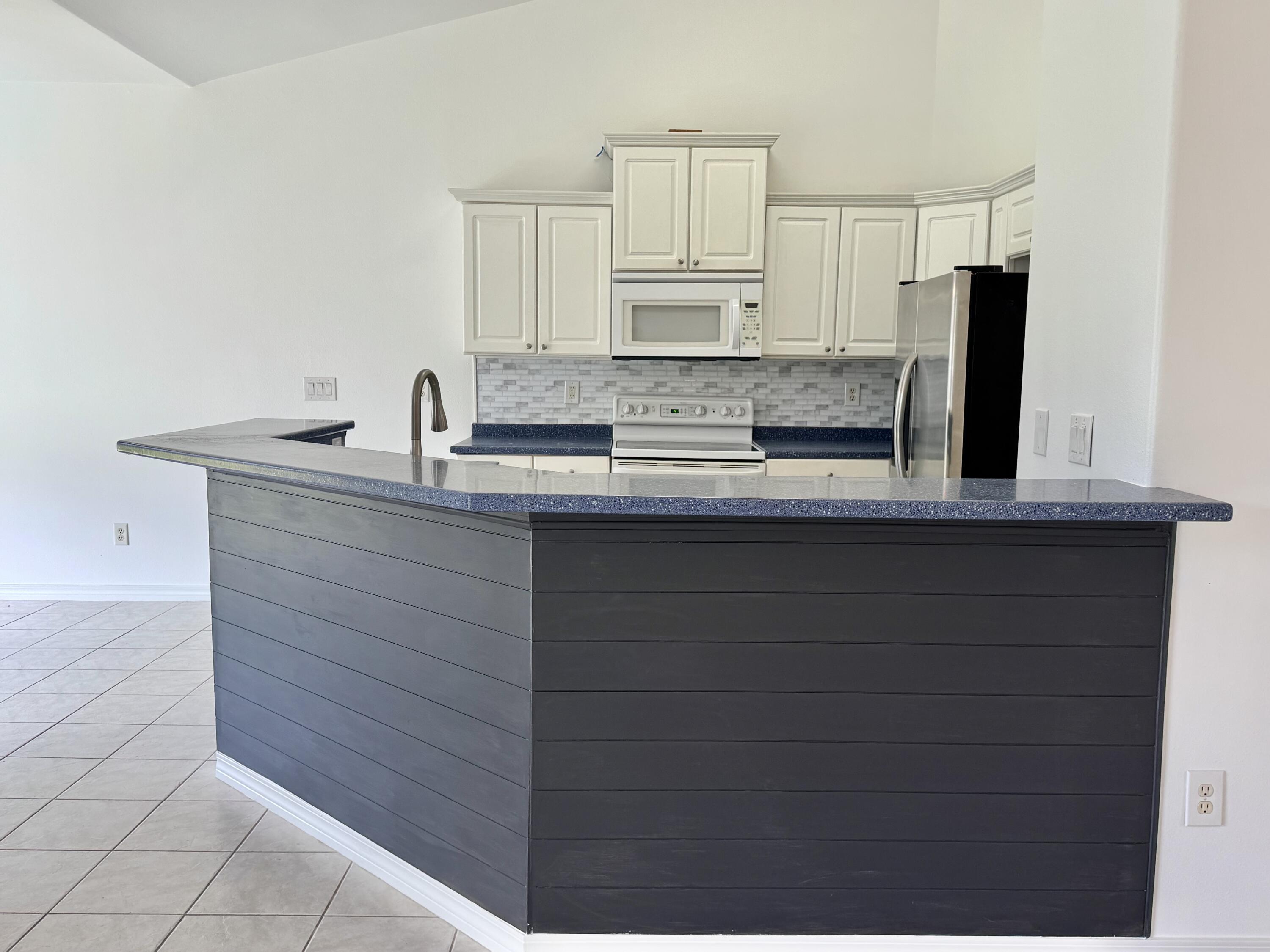 Emerald Walk (Aka Flamingo Village) - Residential Lease