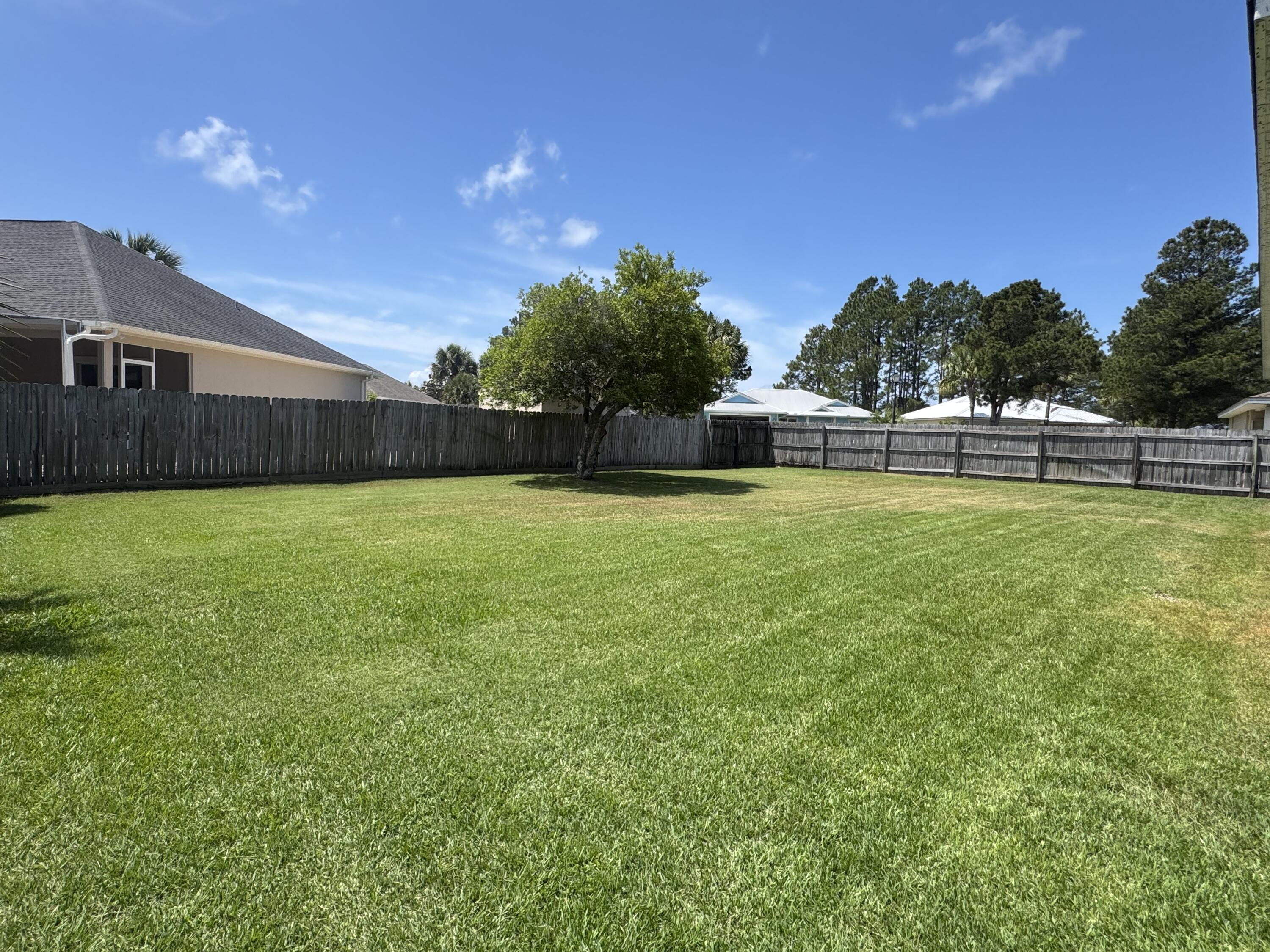 Emerald Walk (Aka Flamingo Village) - Residential Lease