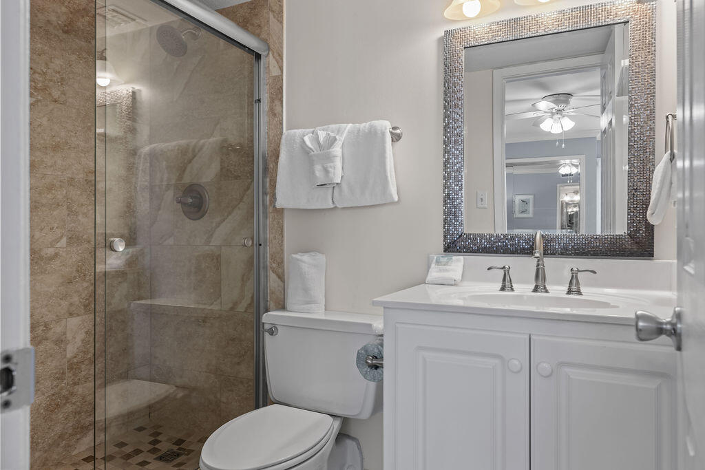 HOLIDAY SURF & RACQUET CLUB - Residential