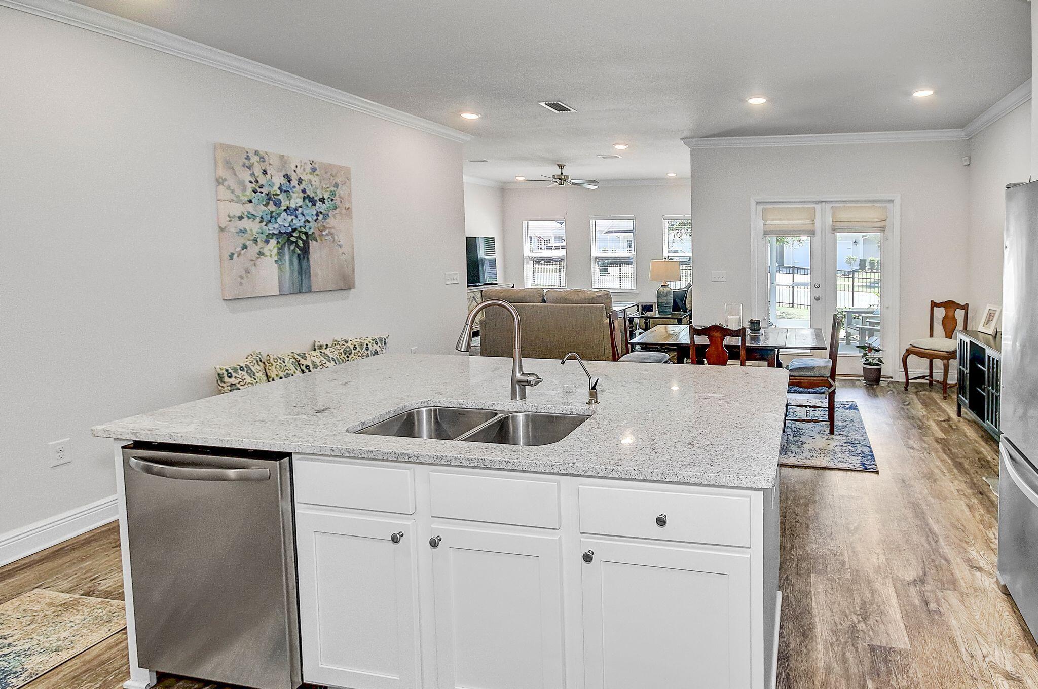 HAMMOCK BAY - Residential