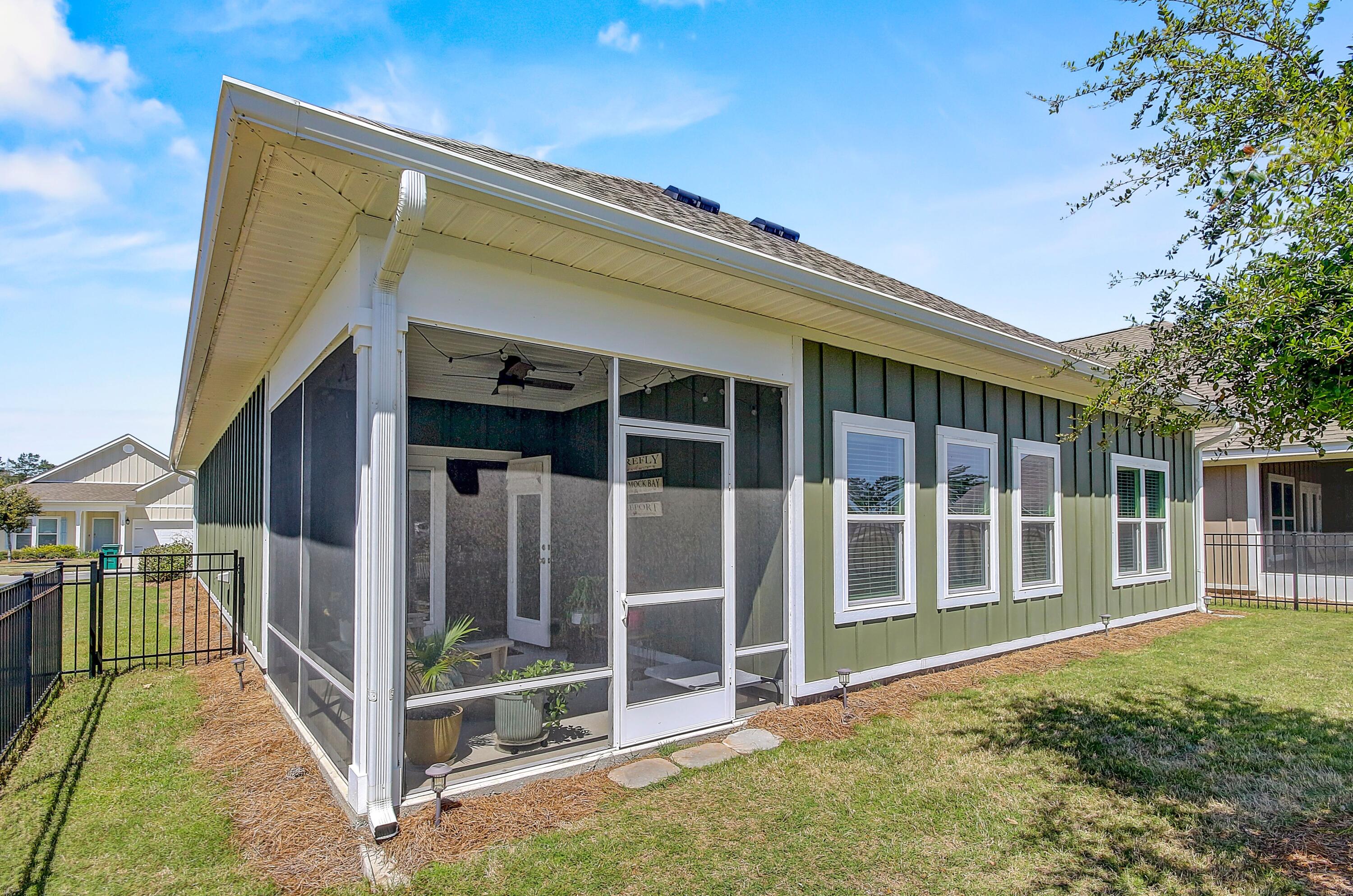 HAMMOCK BAY - Residential