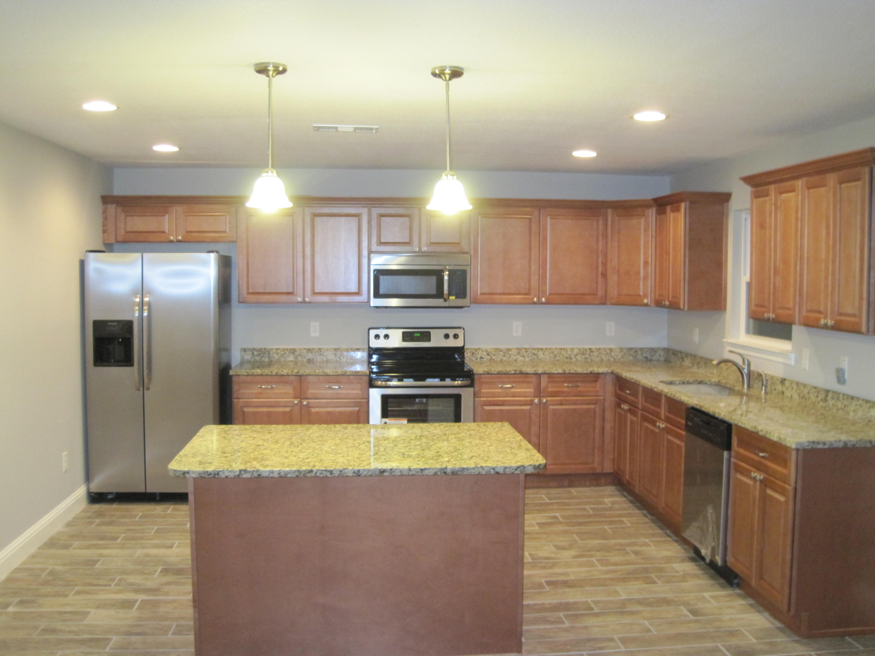 WYNNEHAVEN BCH EST 1ST - Residential