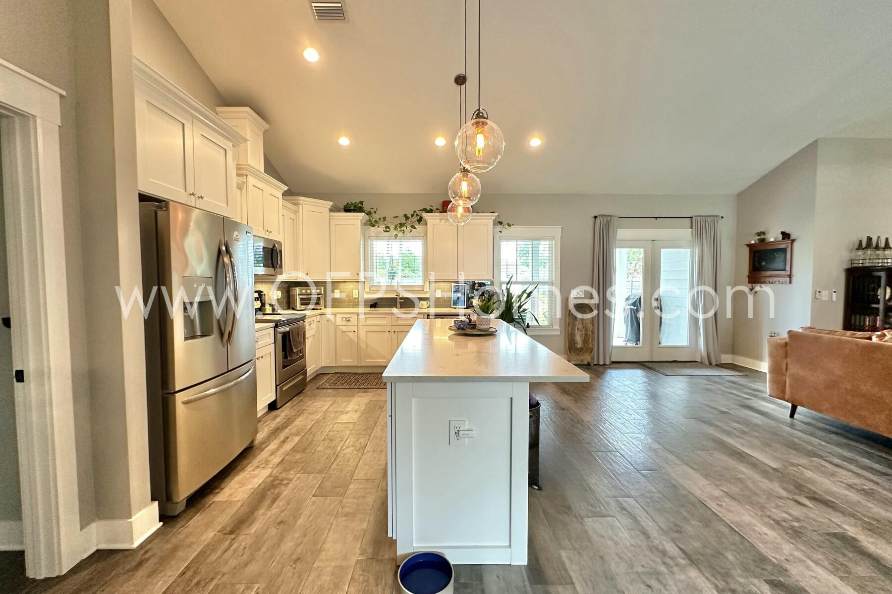 NAVARRE S/D 1ST ADDN - Residential Lease