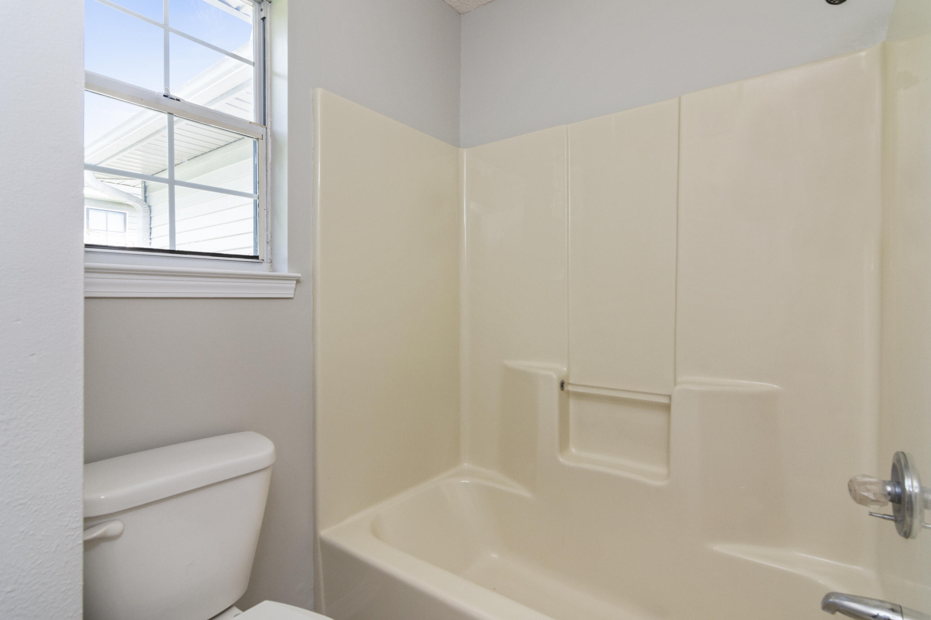 SOUTHVIEW ESTATES - Residential Lease