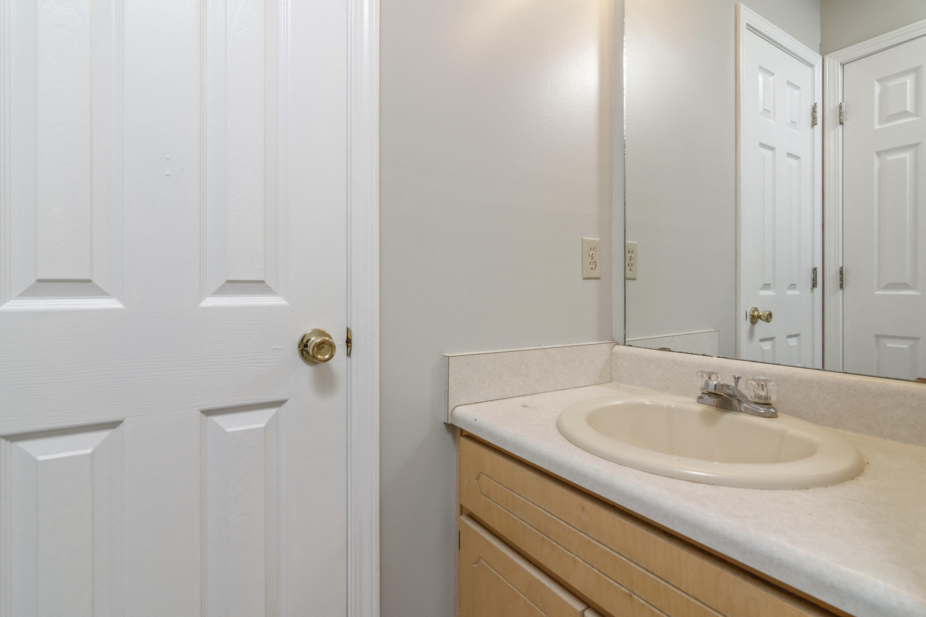 SOUTHVIEW ESTATES - Residential Lease