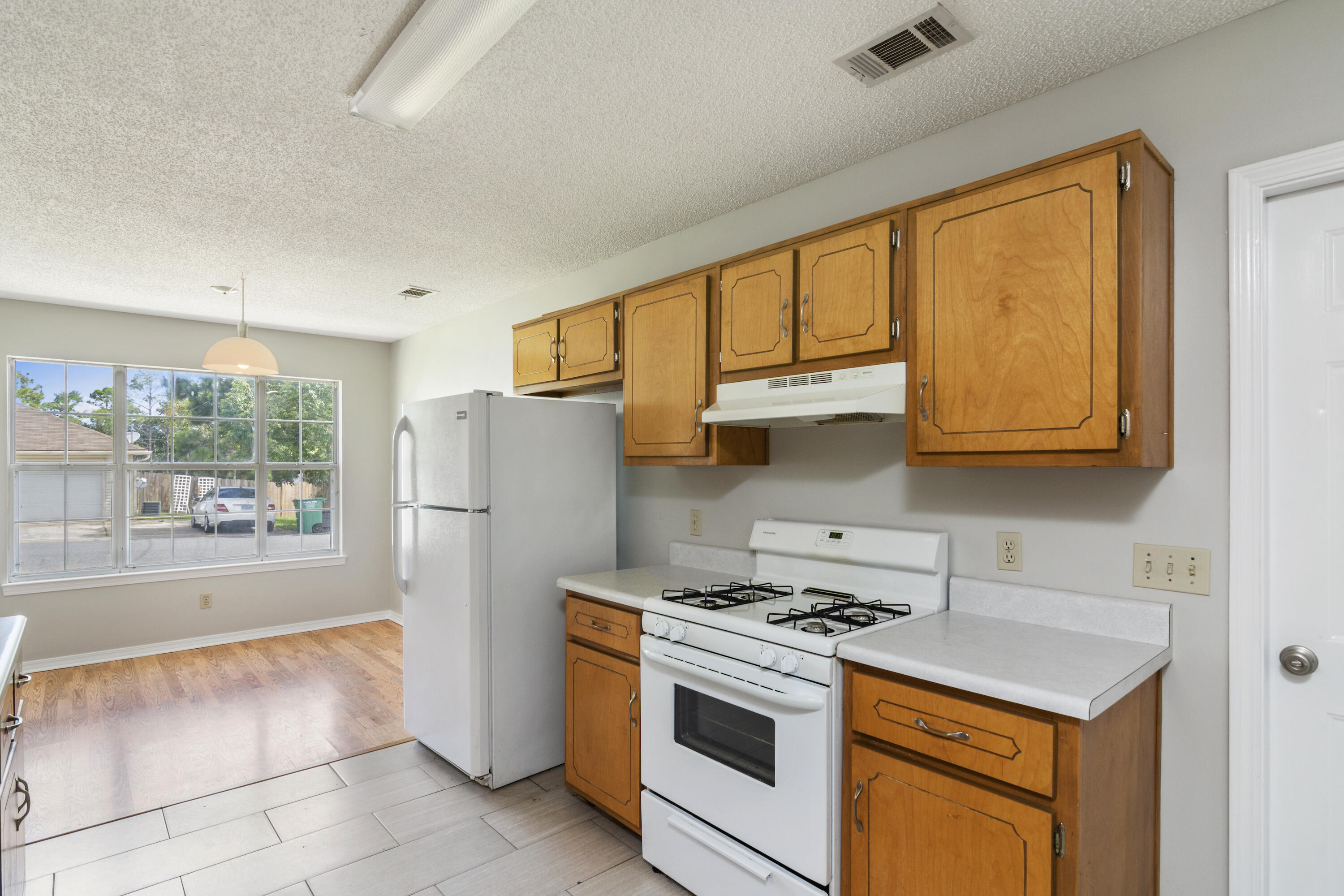 SOUTHVIEW ESTATES - Residential Lease