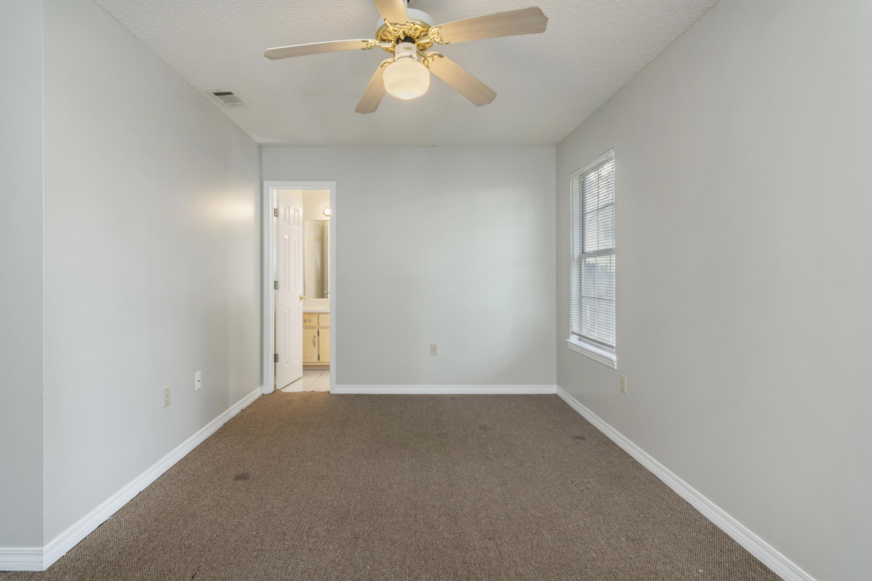 SOUTHVIEW ESTATES - Residential Lease