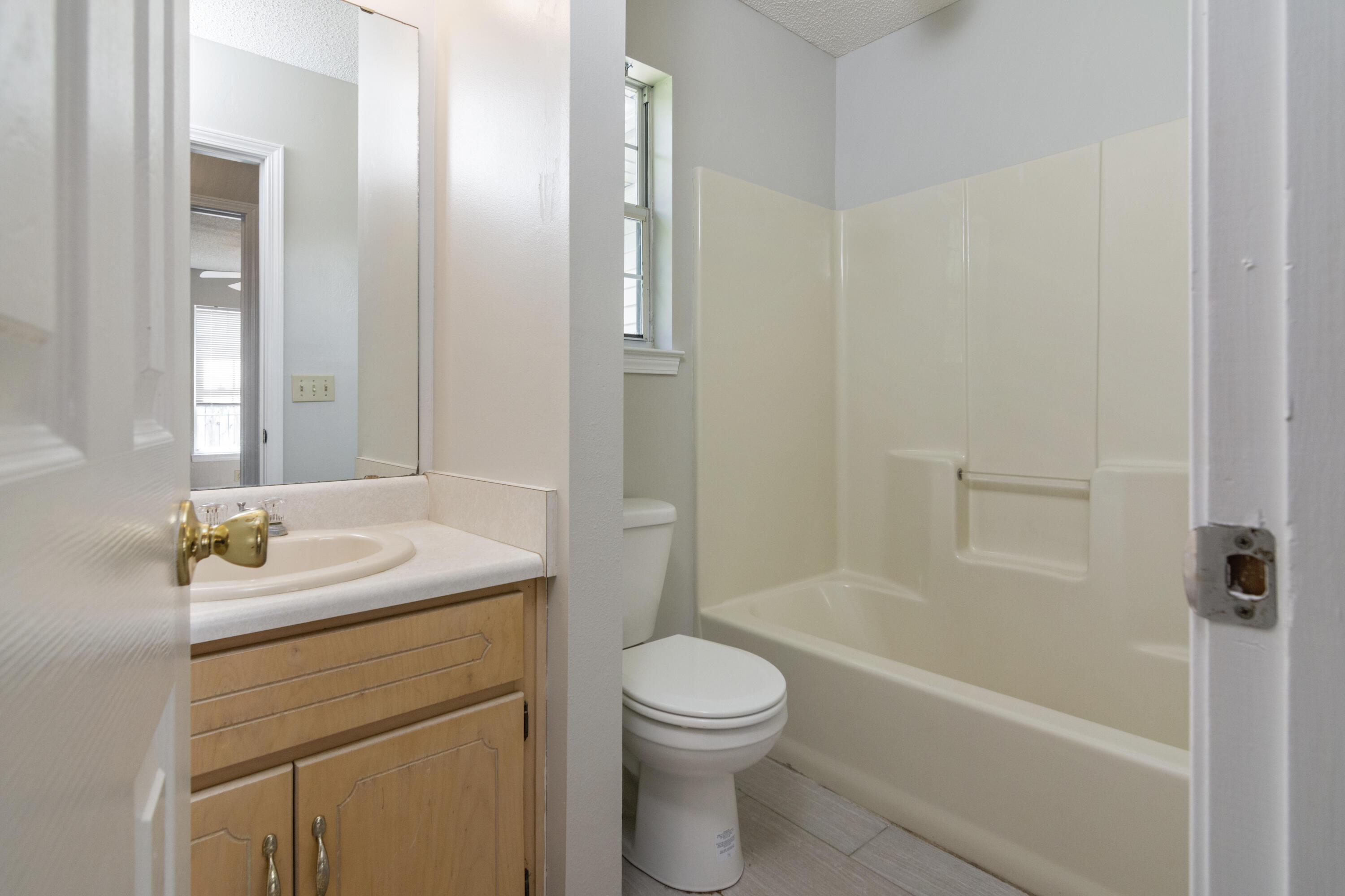 SOUTHVIEW ESTATES - Residential Lease