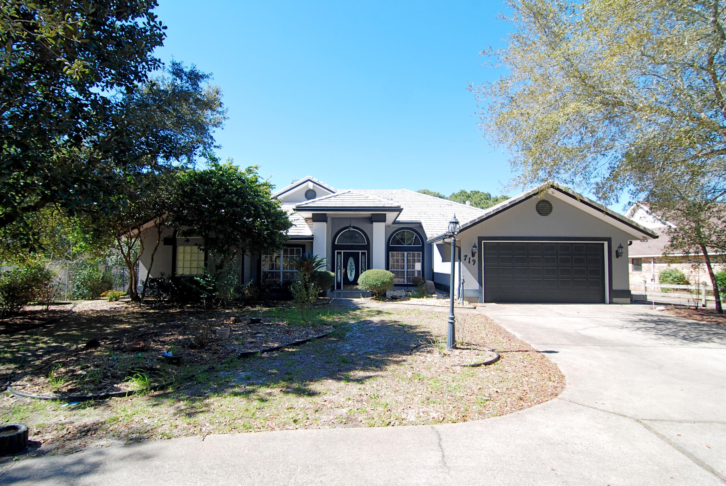 JOES BAYOU DESTIN - Residential
