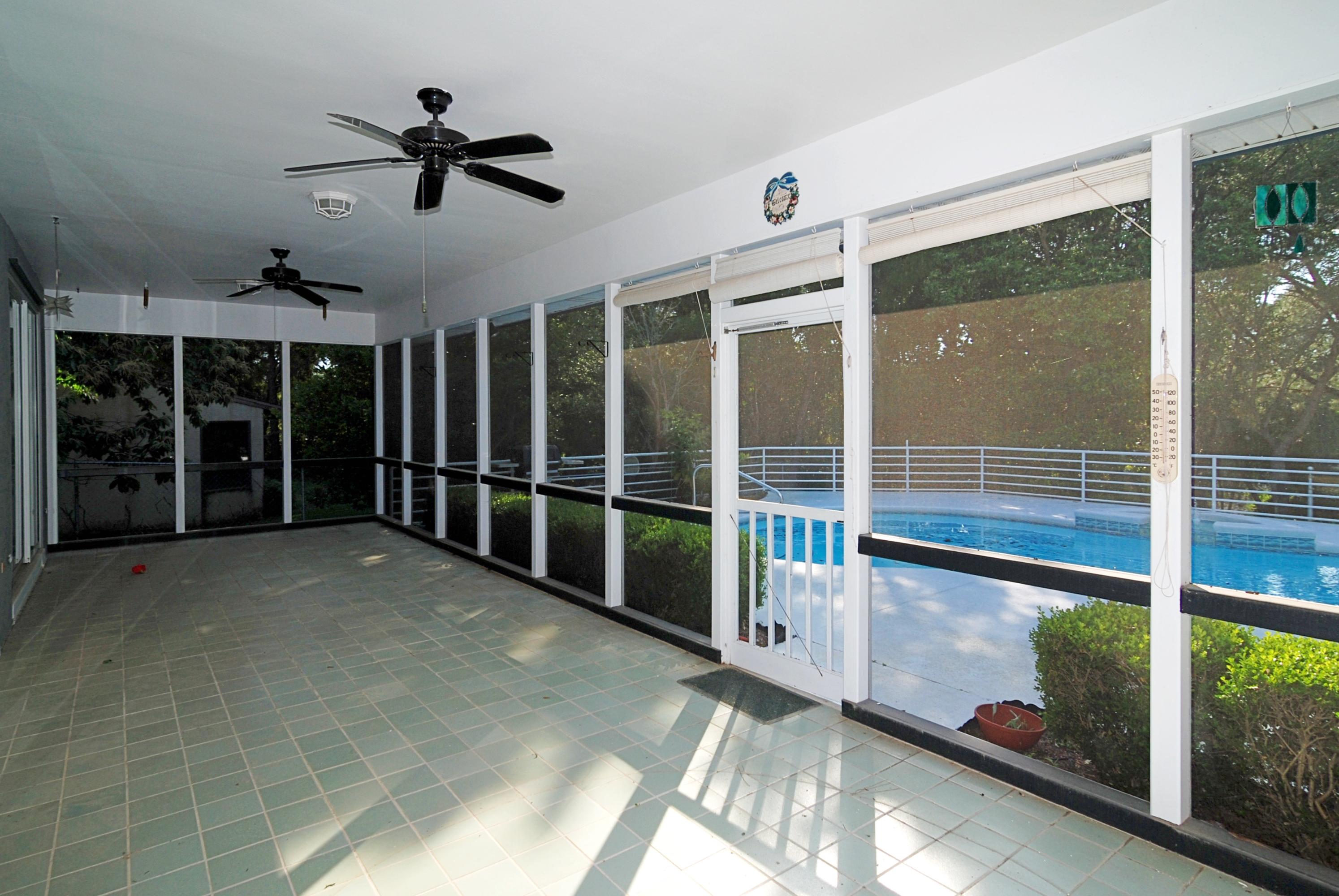 JOES BAYOU DESTIN - Residential