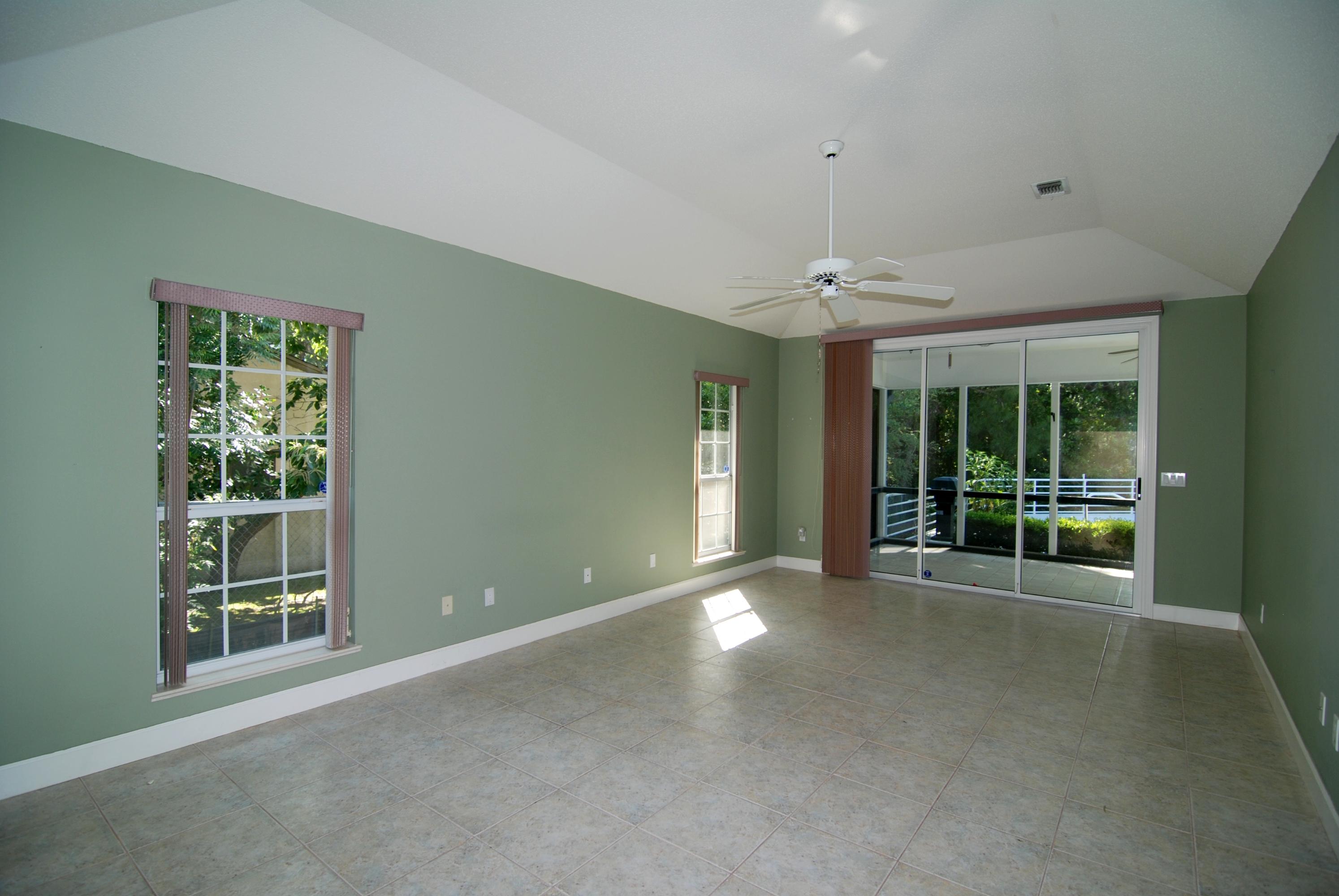 JOES BAYOU DESTIN - Residential